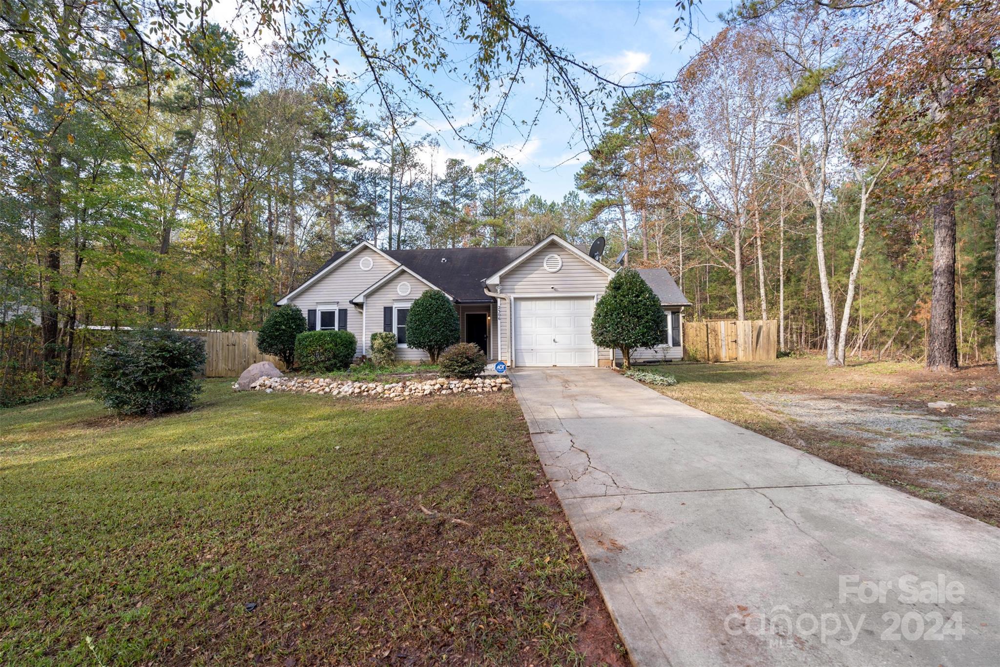2306 Morningside Drive Property Photo 2
