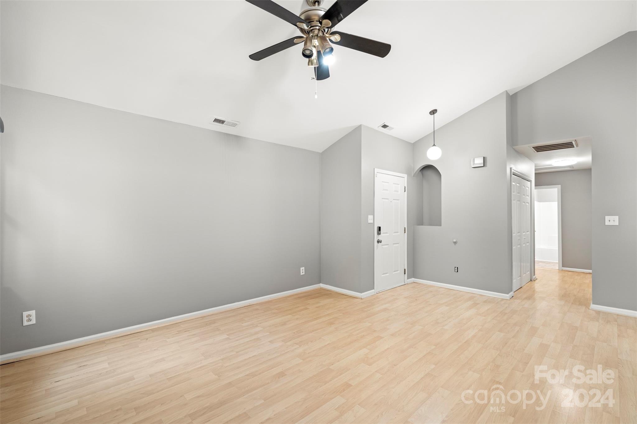2306 Morningside Drive Property Photo 9