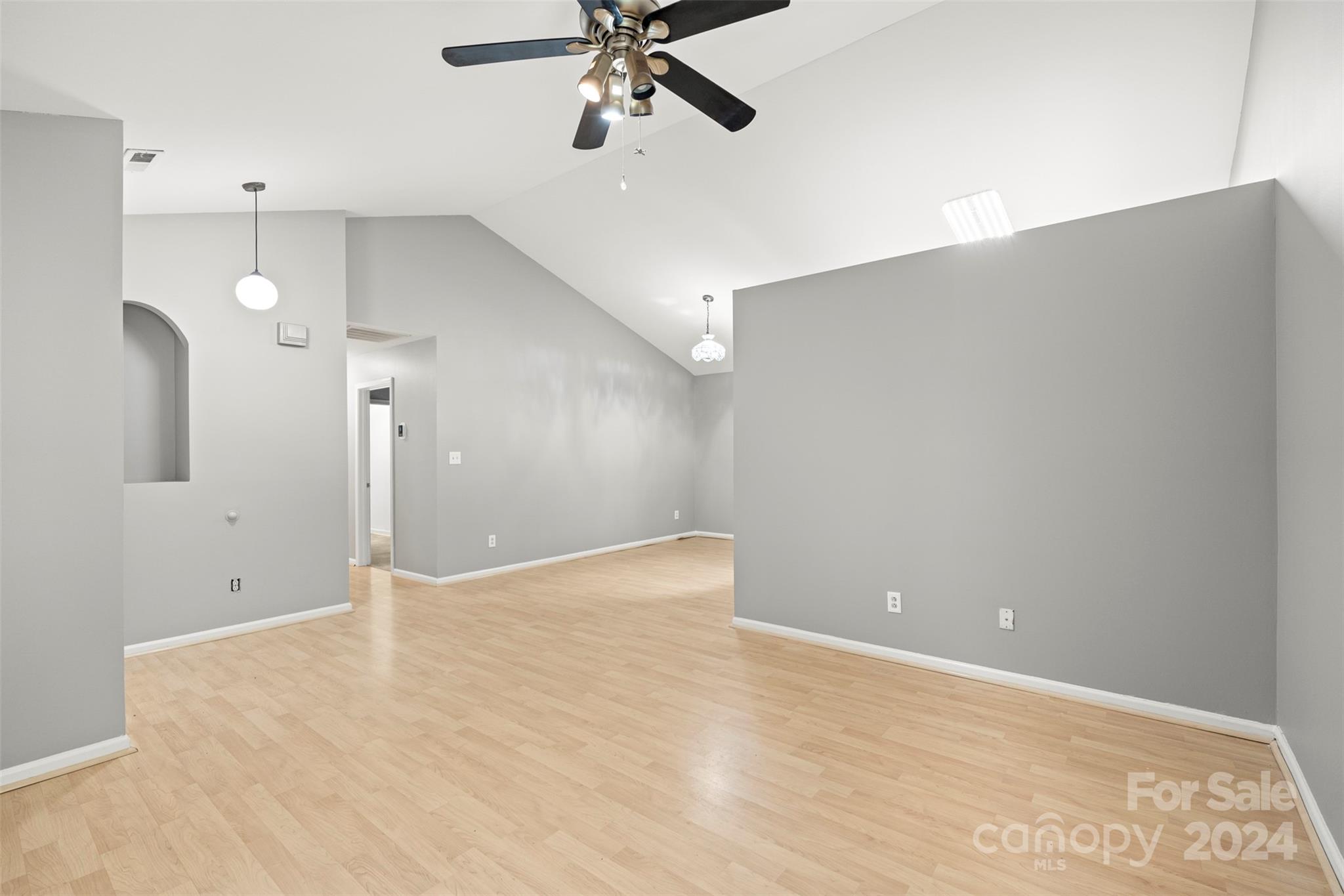 2306 Morningside Drive Property Photo 10
