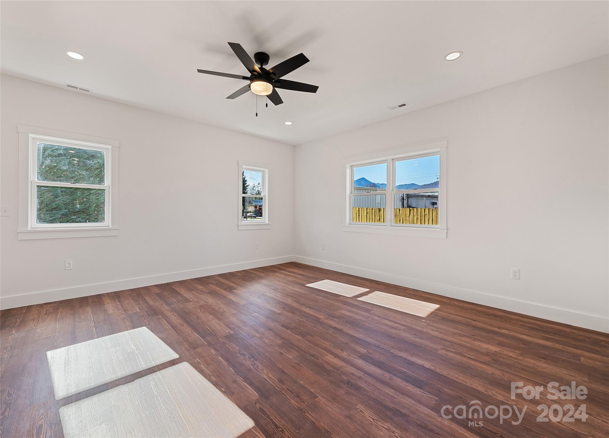 11 Riemar Lane 1 Property Photo 18