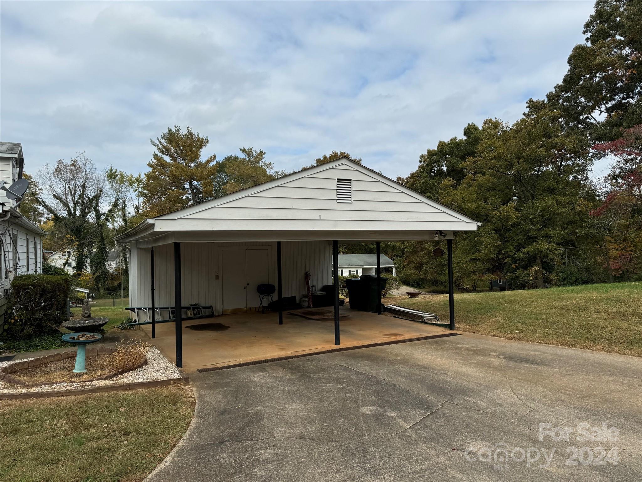 1716 3rd Street Property Photo 8