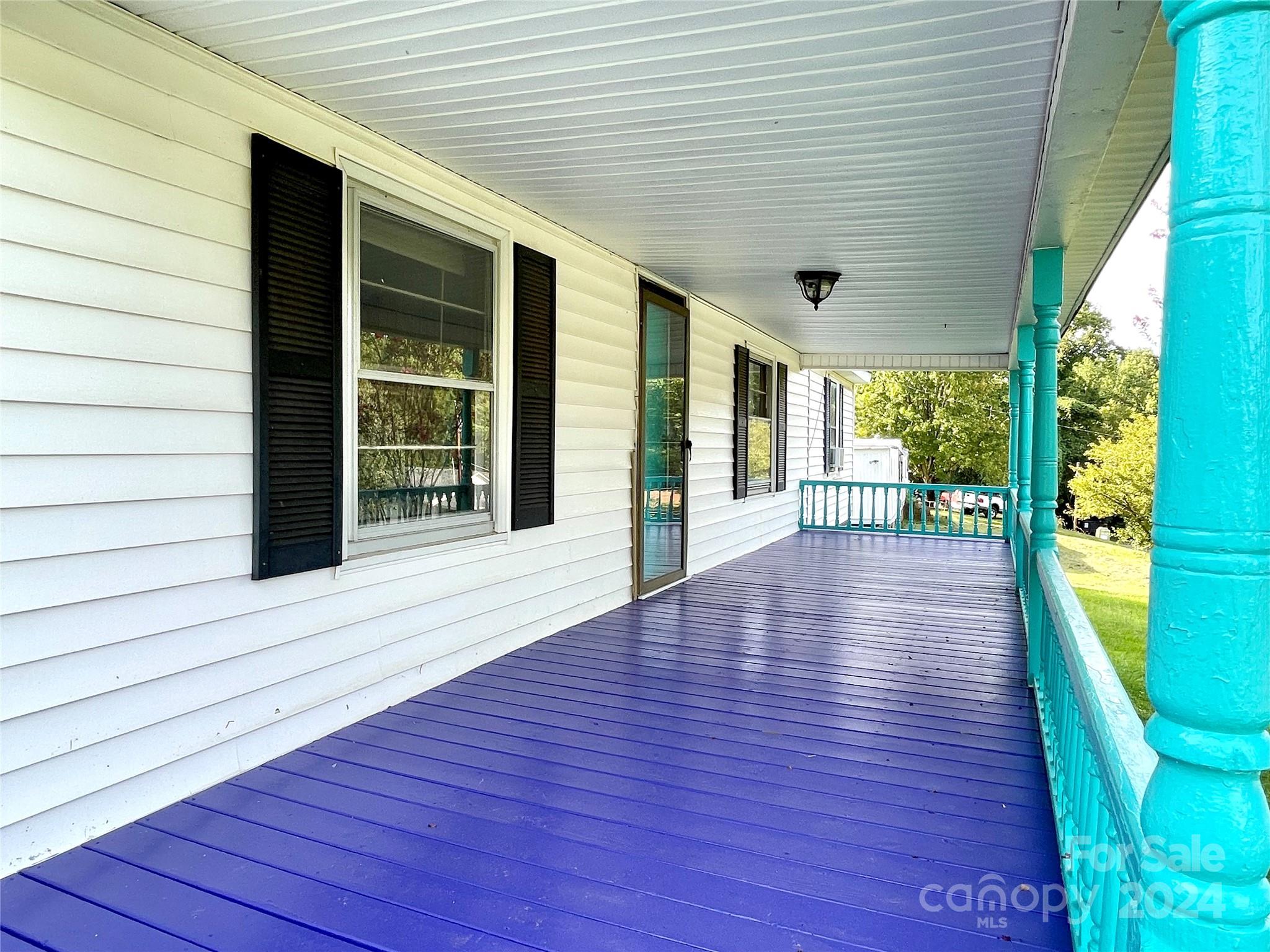 142 Swink Street Property Photo 2