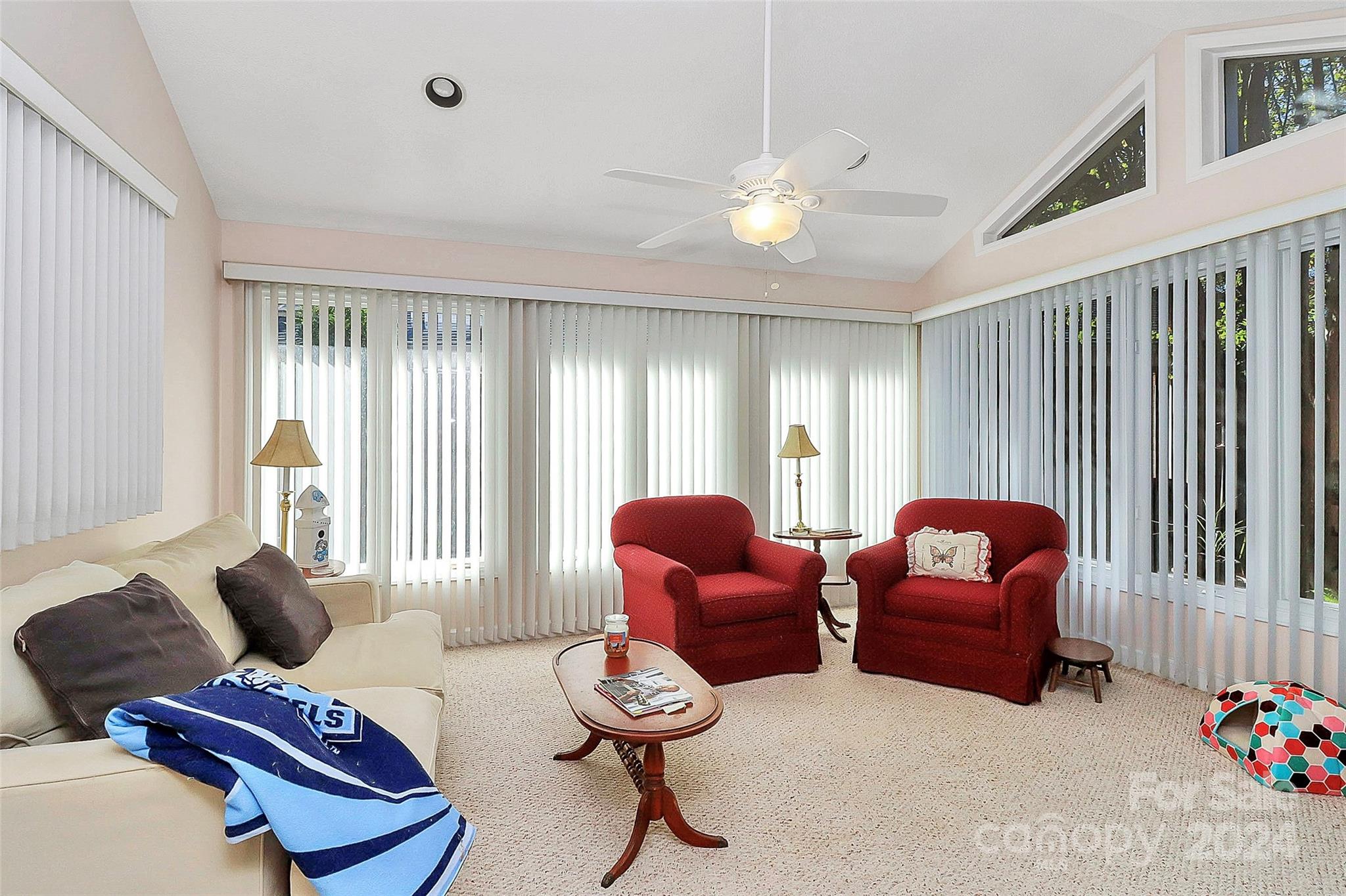 1811 Charter Drive Property Photo 10