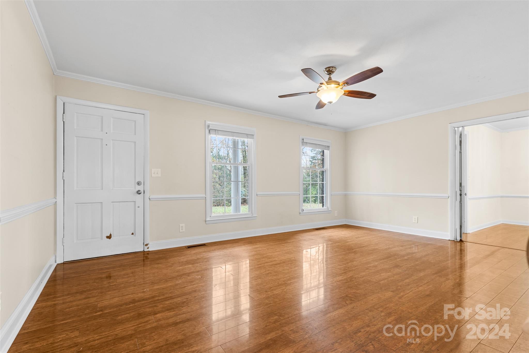 16695 Silver Road Property Photo 3