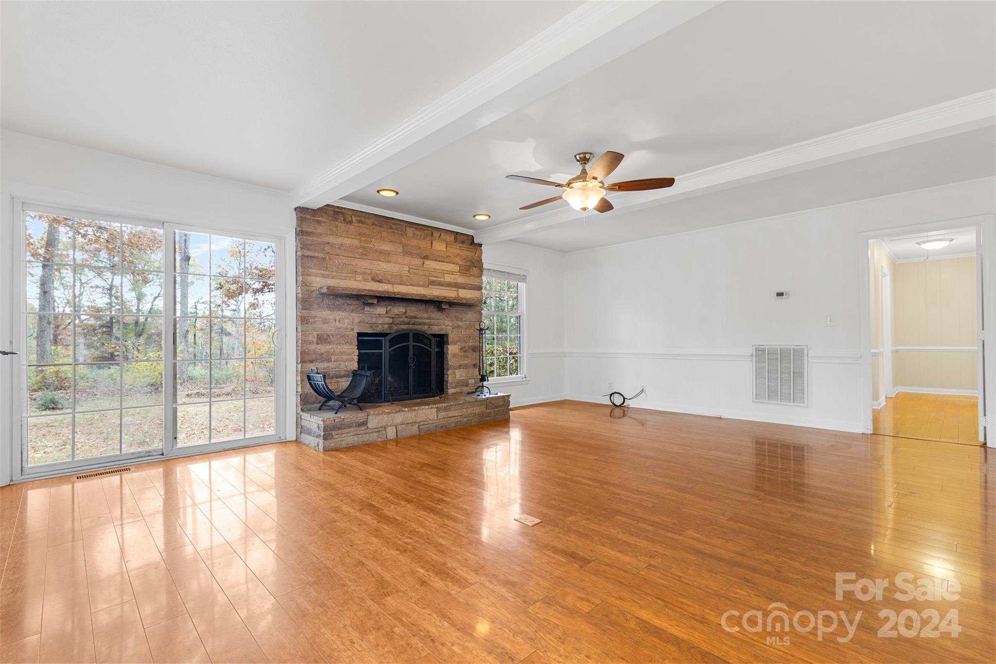 16695 Silver Road Property Photo 6