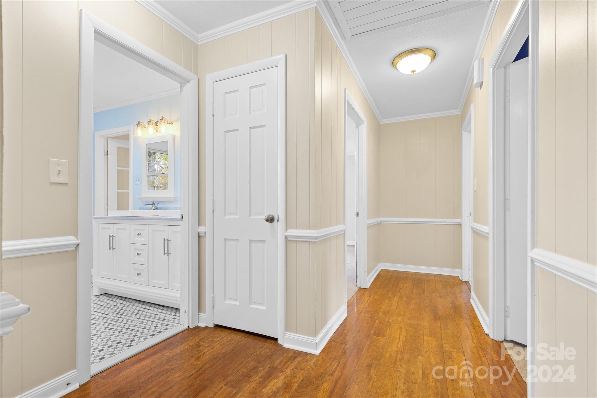 16695 Silver Road Property Photo 7