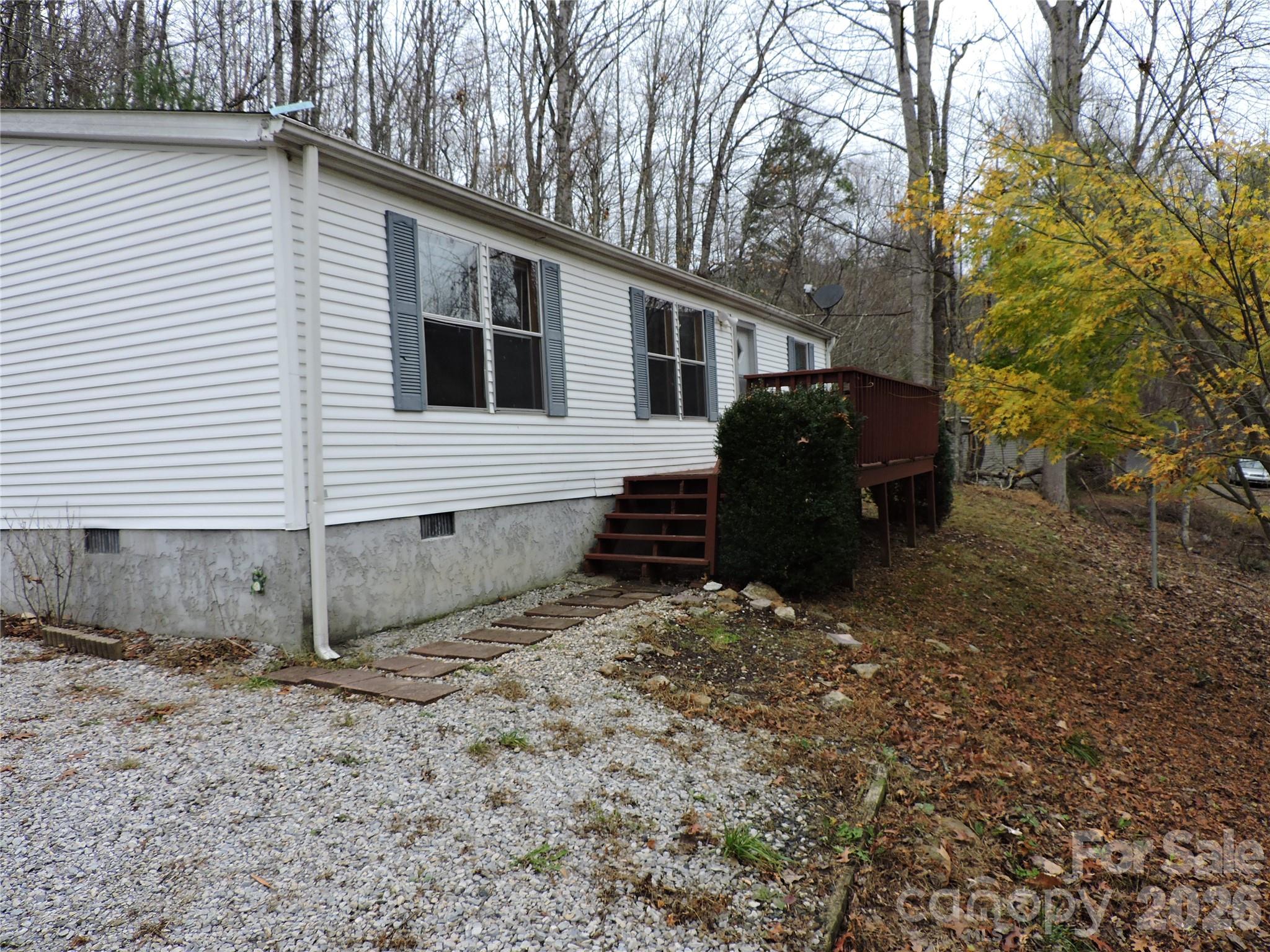 2271 Gouges Creek Road Property Photo 2