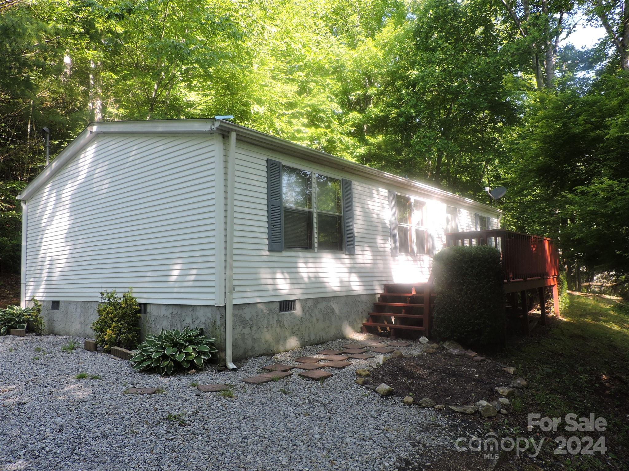 2271 Gouges Creek Road Property Photo 4
