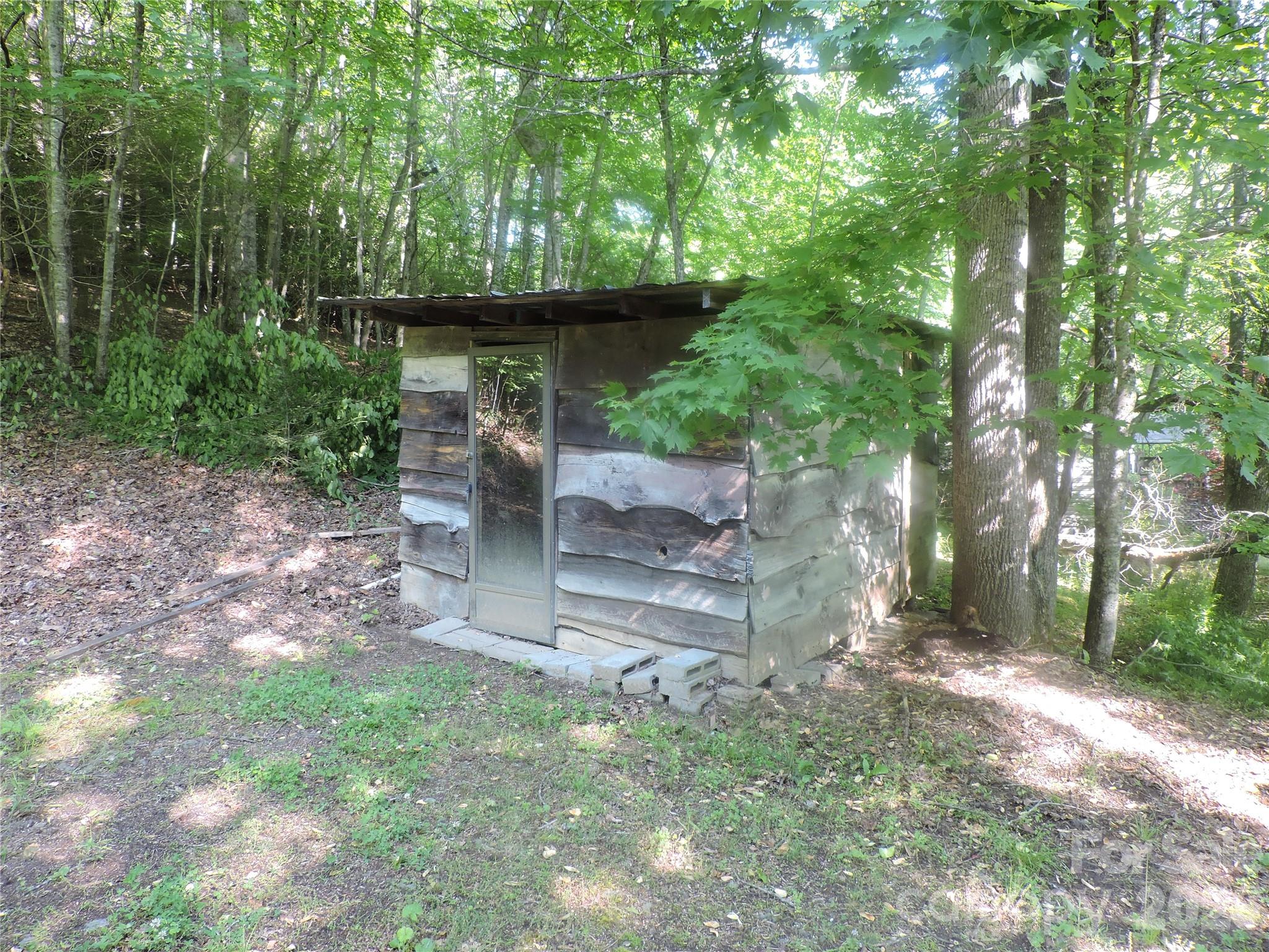2271 Gouges Creek Road Property Photo 9
