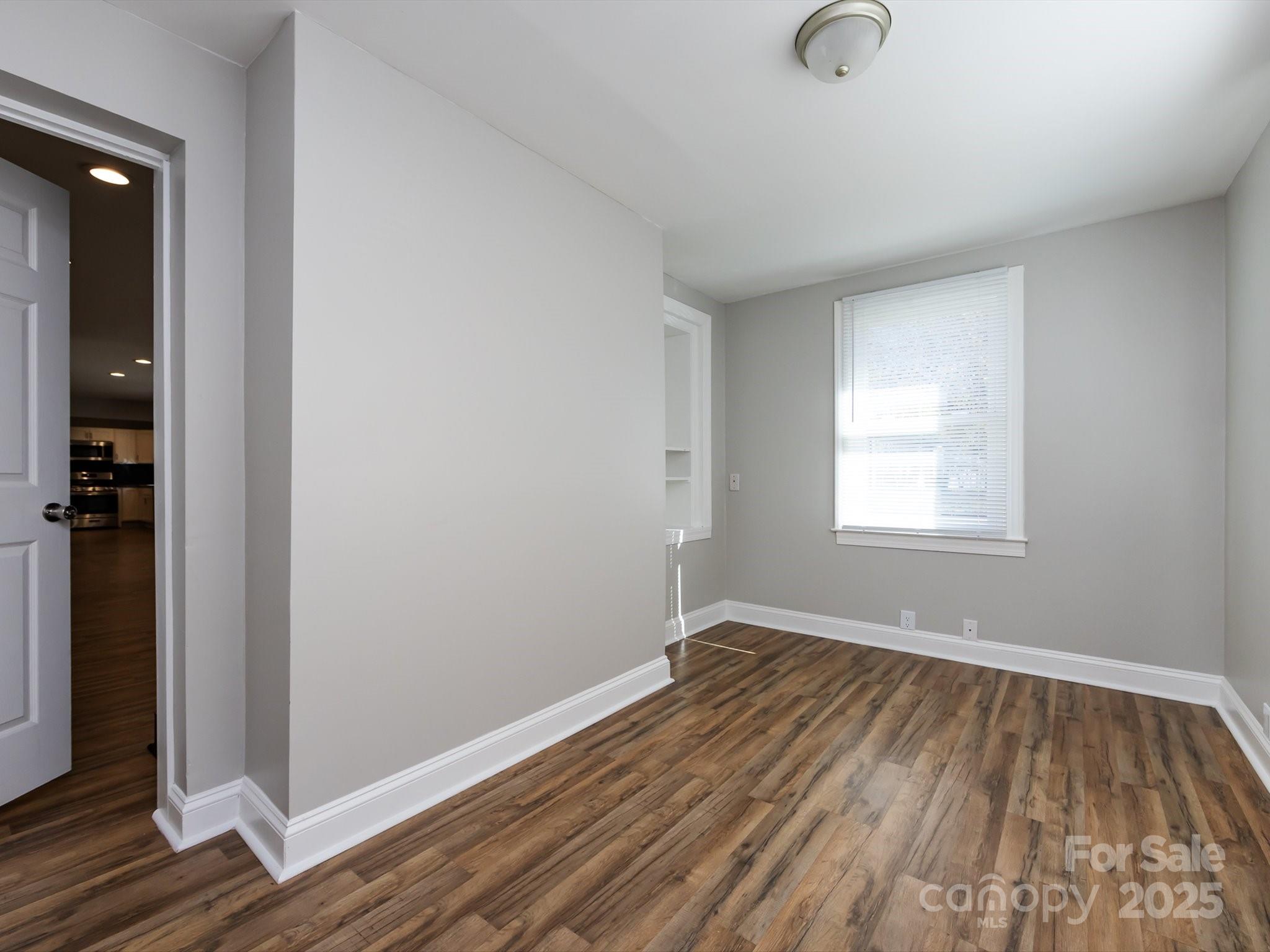 406 Harris Lane Property Photo 17