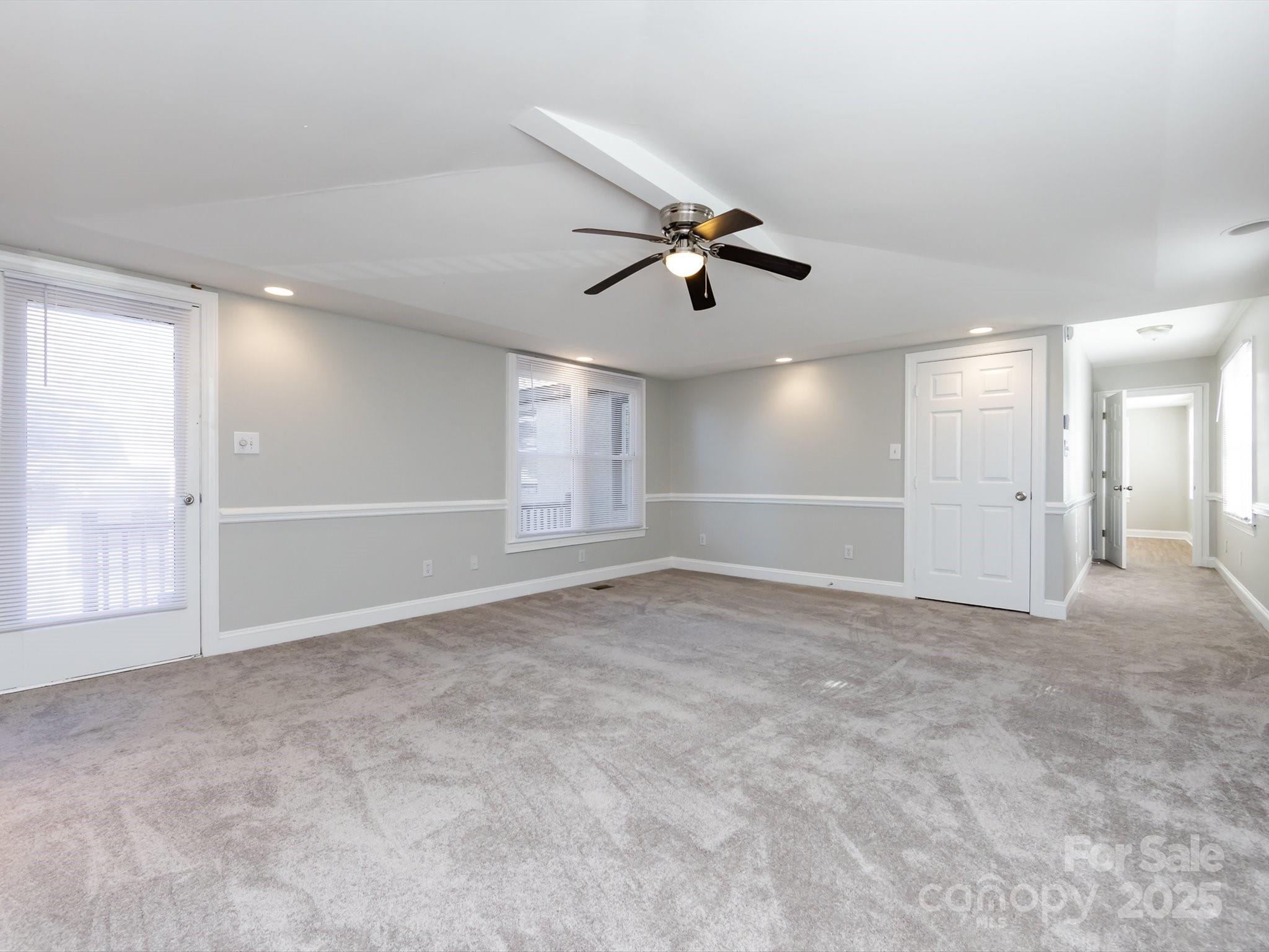 406 Harris Lane Property Photo 21