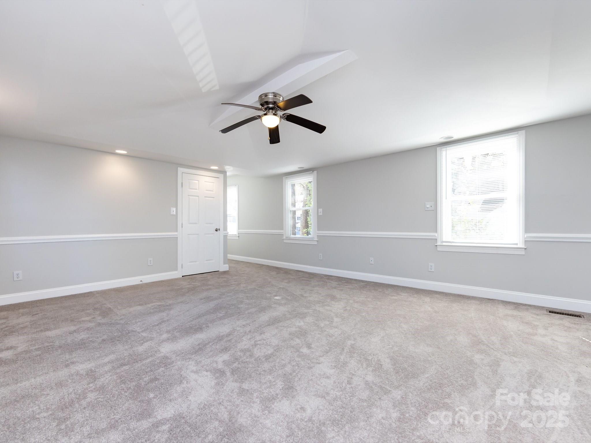 406 Harris Lane Property Photo 22