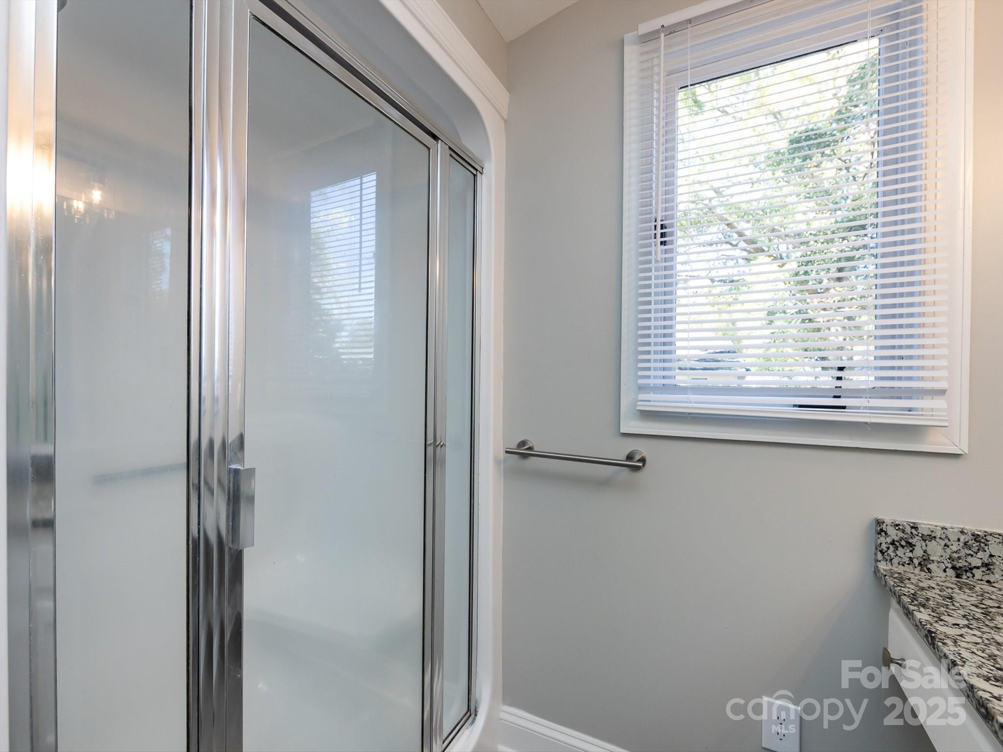 406 Harris Lane Property Photo 26