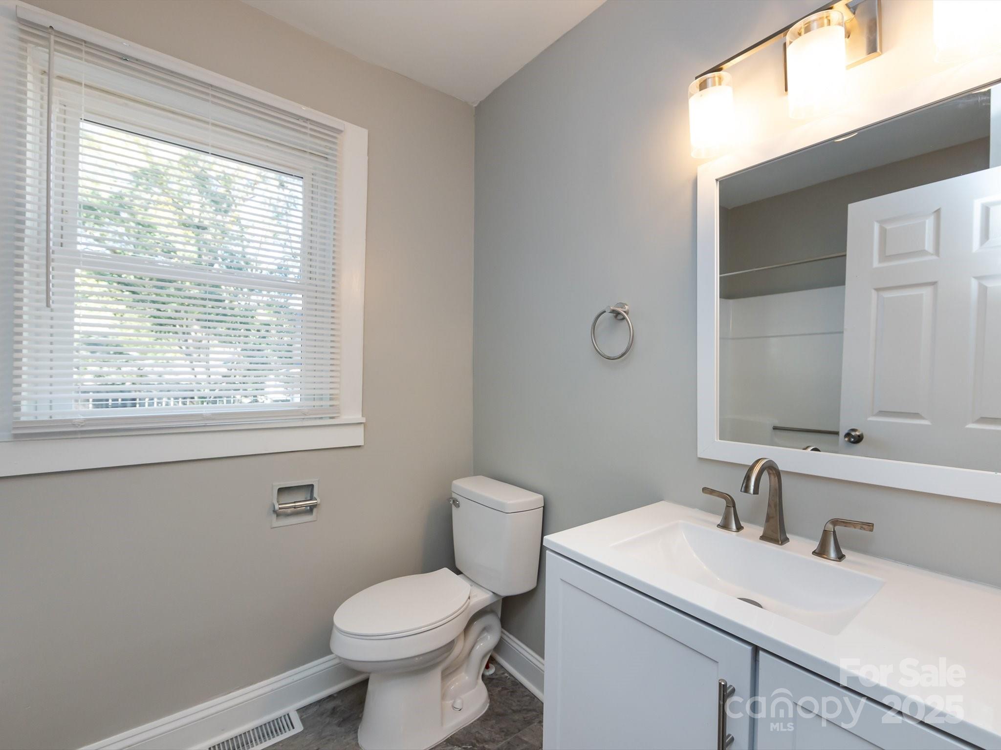 406 Harris Lane Property Photo 31