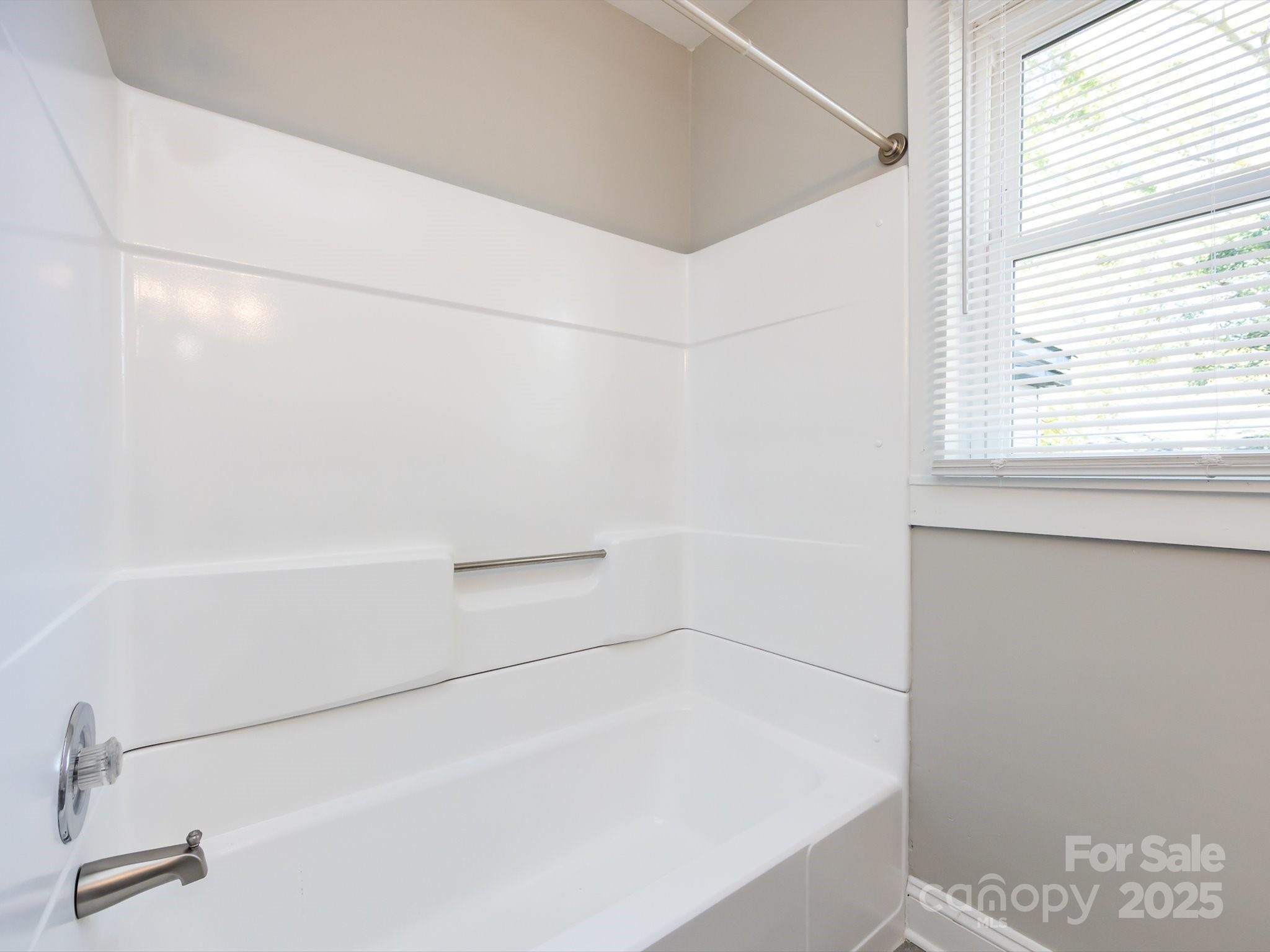 406 Harris Lane Property Photo 32