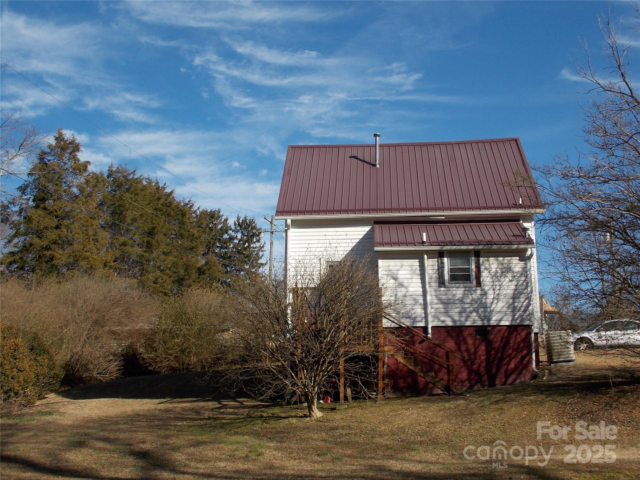 217 Stillwell Street Property Photo
