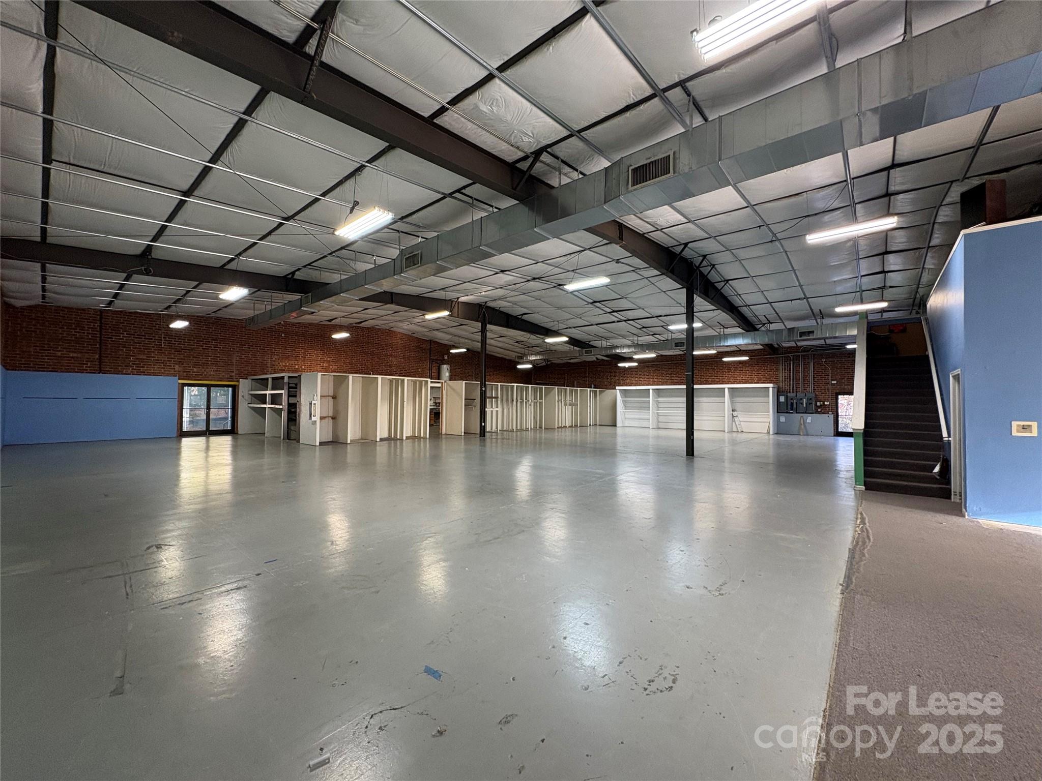 2520 W Roosevelt Boulevard Property Photo 6