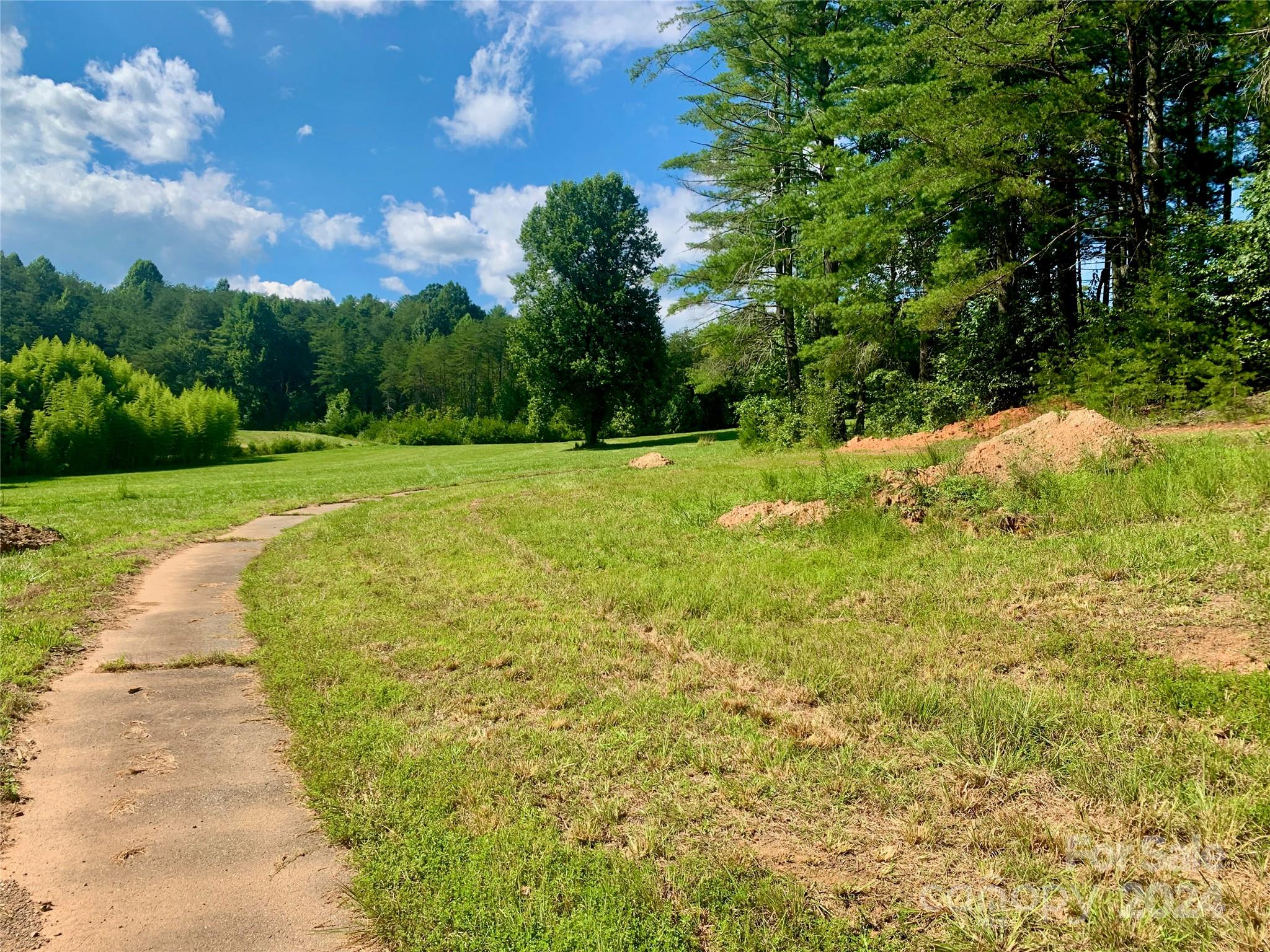 2.81 Acres, 4098 Derbyshire Lane Lot G32 Property Photo 4