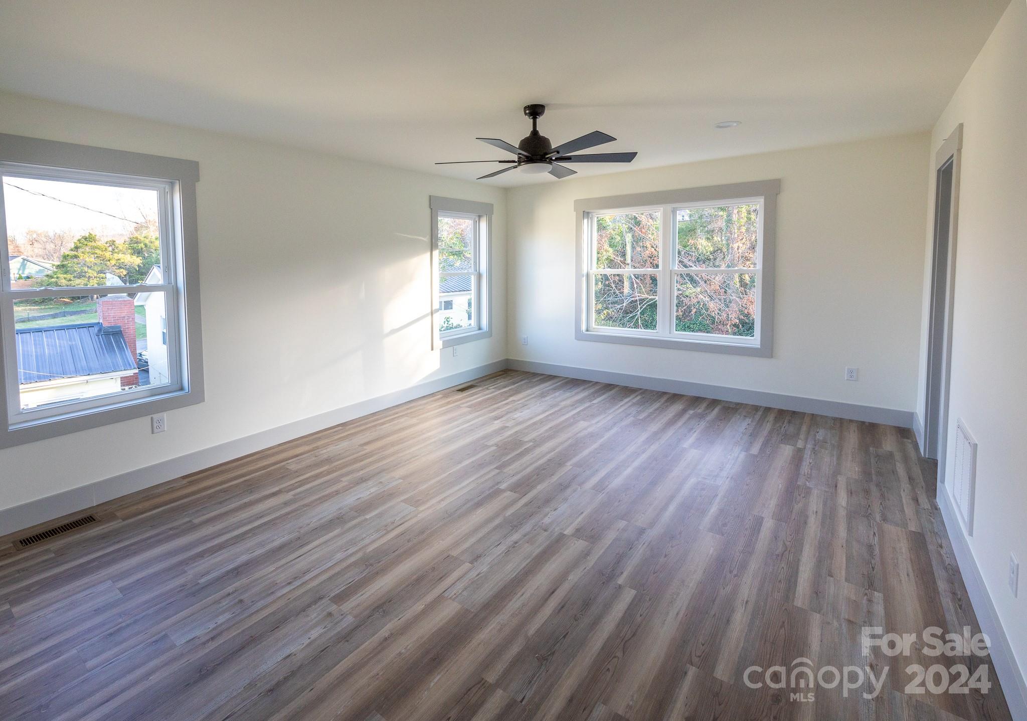 71 Oakley Road Property Photo 23