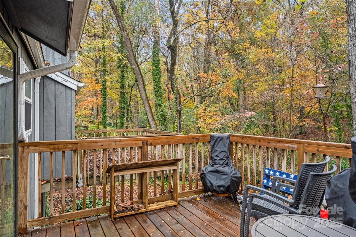 958 Sherwood Circle Property Photo 24