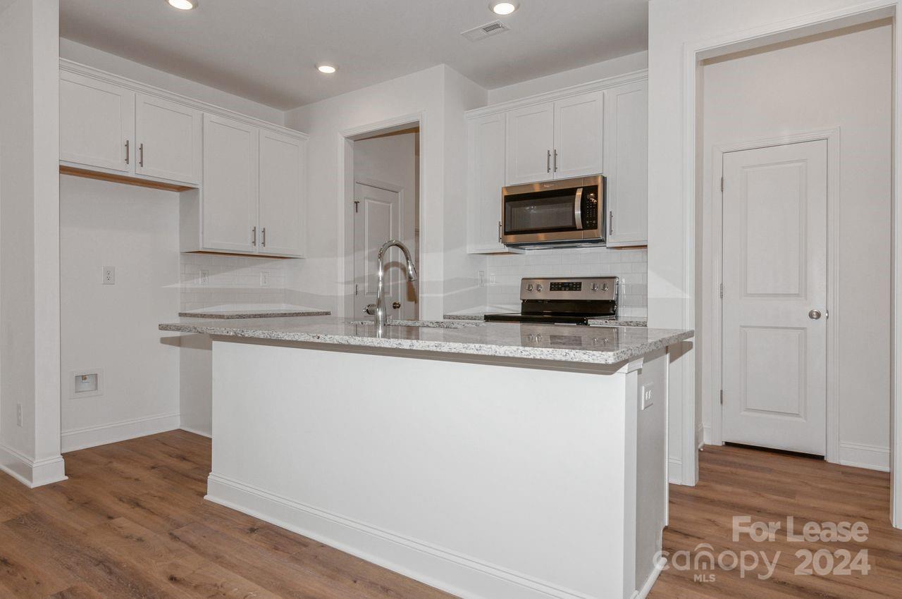 4005 Crooked Spruce Court Property Photo 5