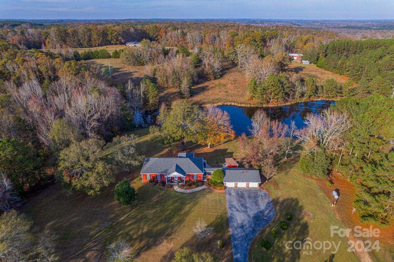 4211 Jonesville Lockhart Highway Property Photo 7