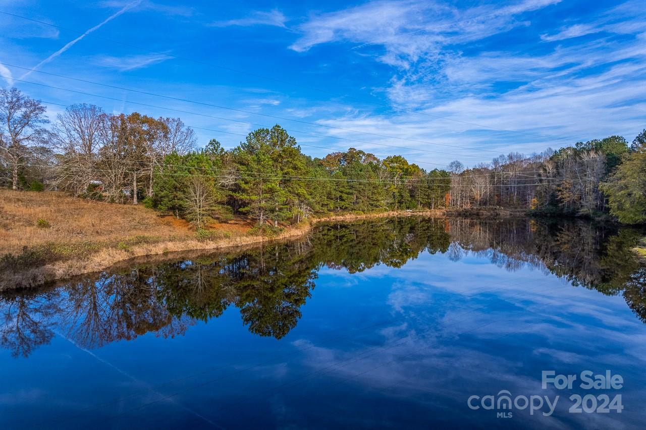4211 Jonesville Lockhart Highway Property Photo 10