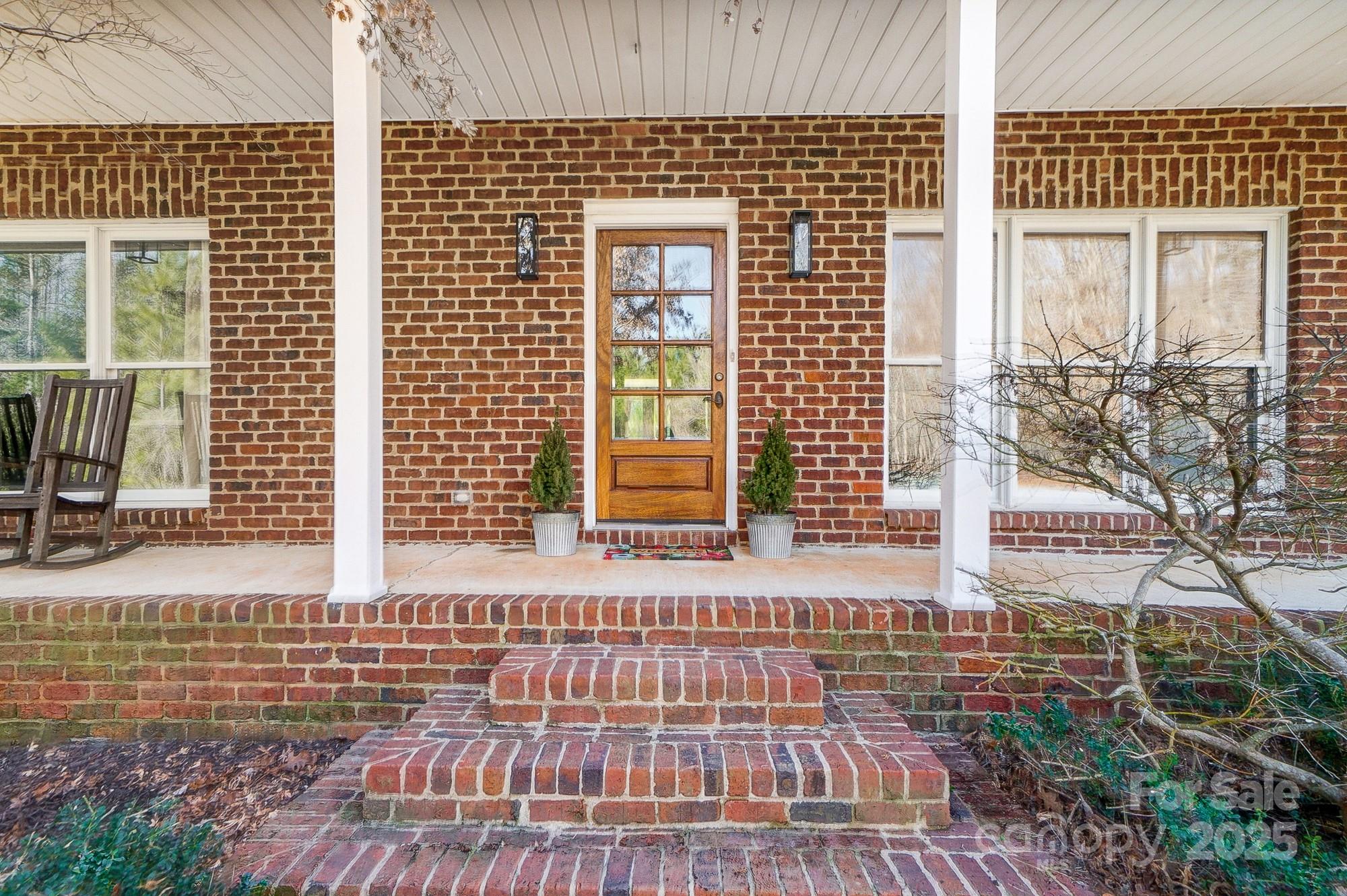 6610 Rolling Ridge Drive Property Photo 8
