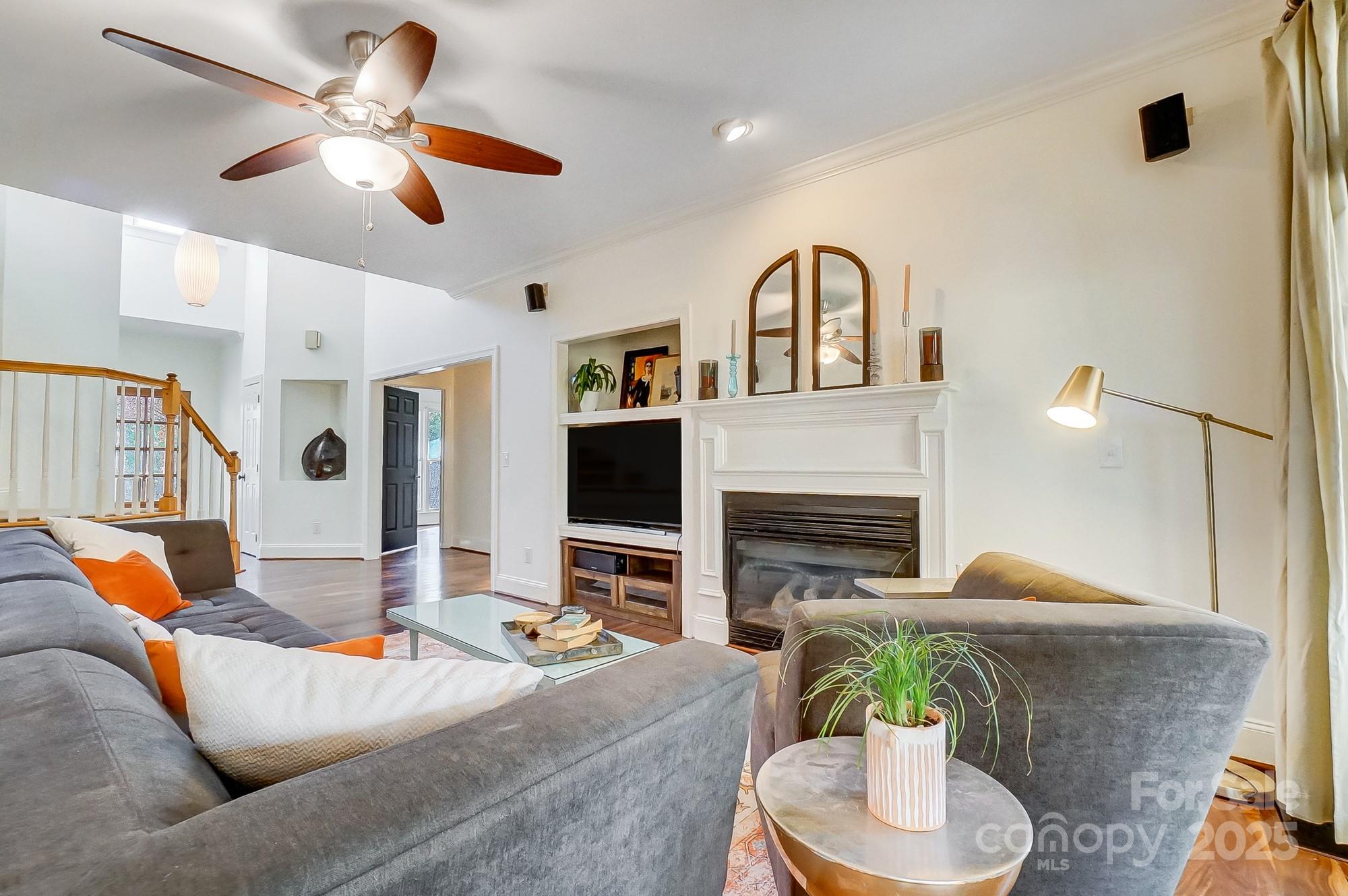6610 Rolling Ridge Drive Property Photo 15