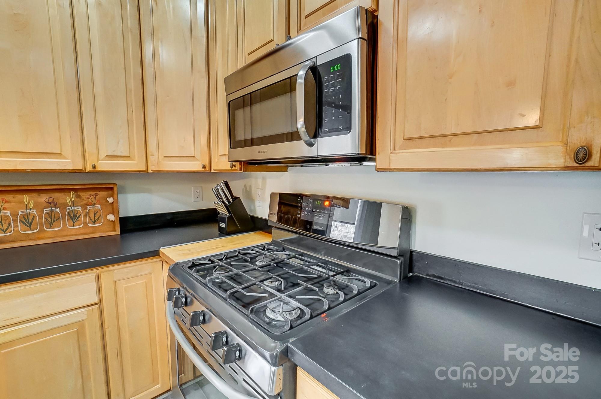 6610 Rolling Ridge Drive Property Photo 18