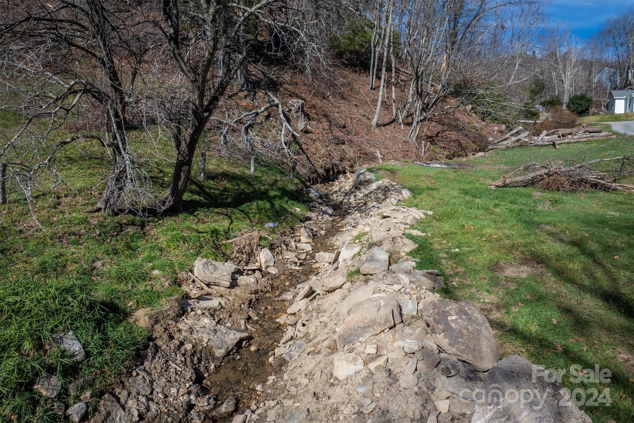 344 & 348 Tumbling Brook Drive Property Photo 14