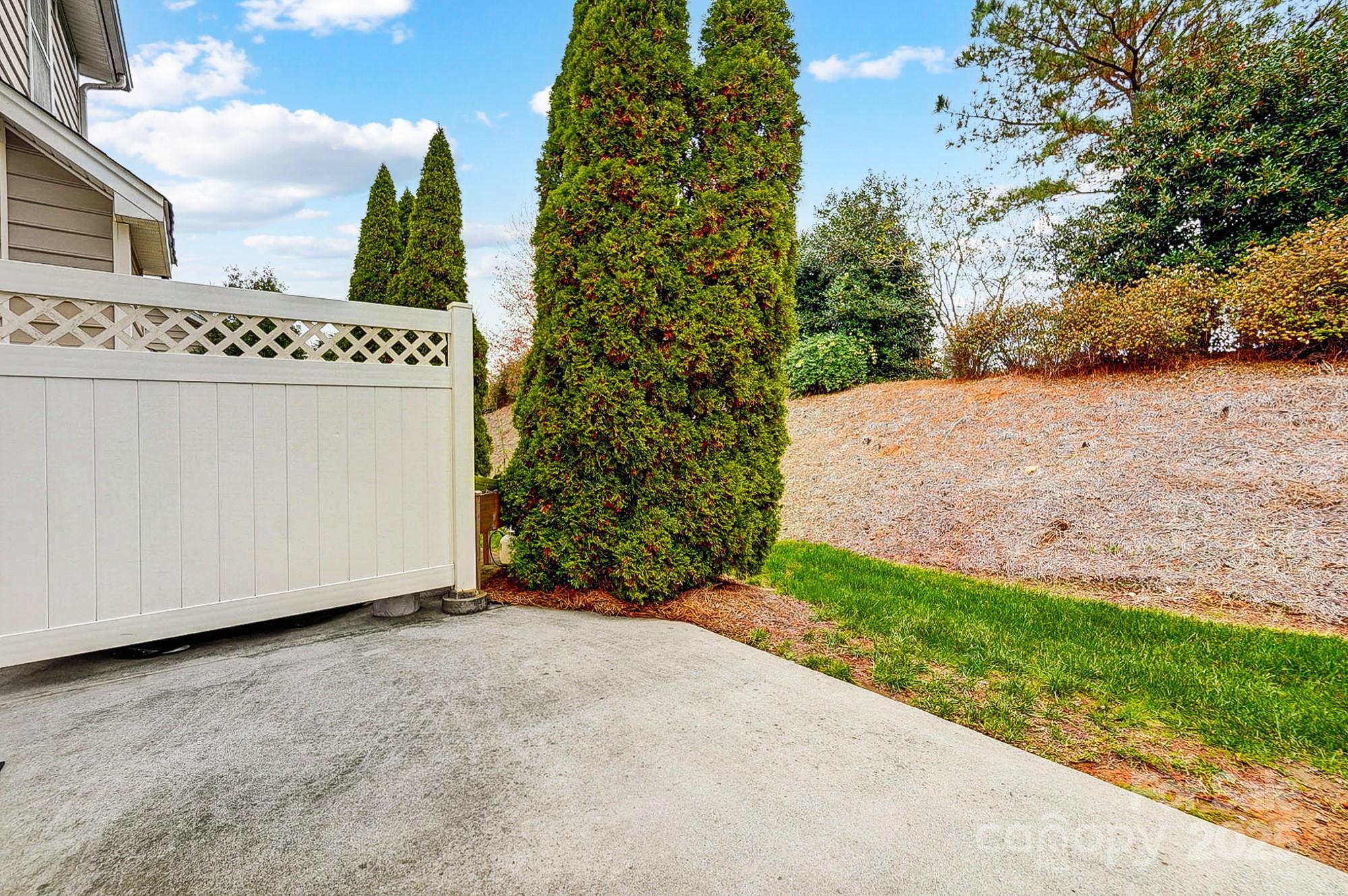 310 Rose Garden Court Property Photo 23