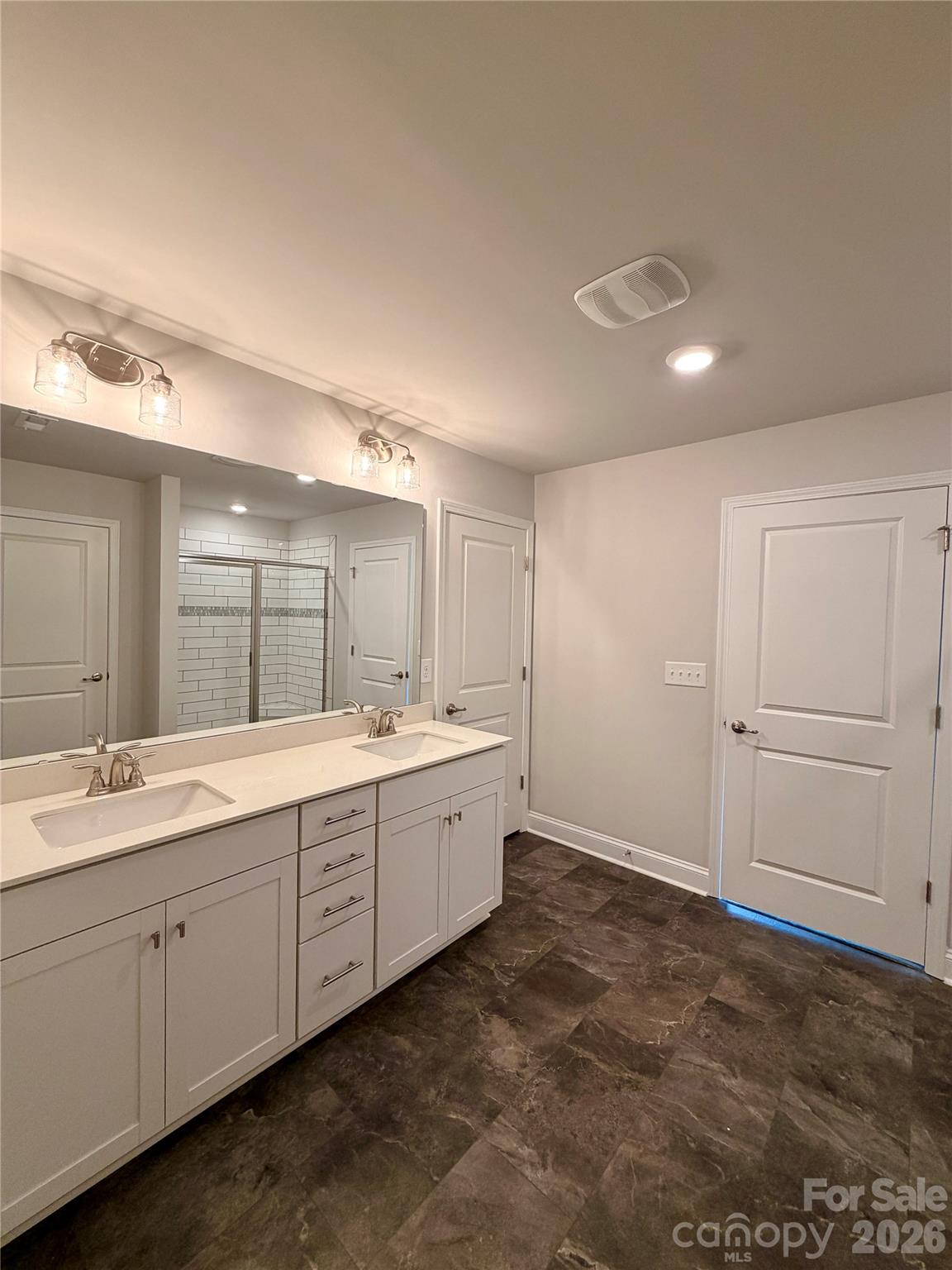 200 Fostoria Place 78a Property Photo 25
