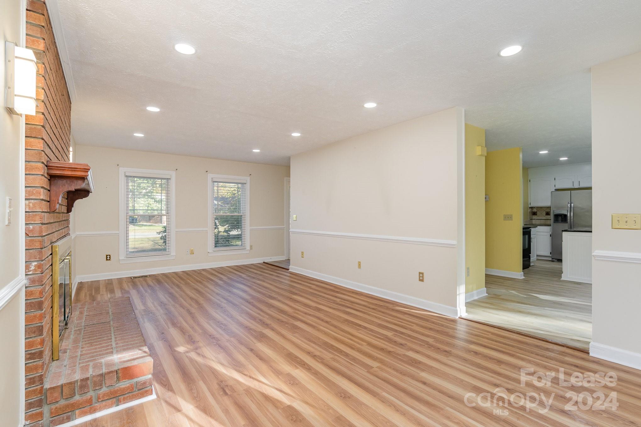 8519 Middleton Circle Property Photo 6