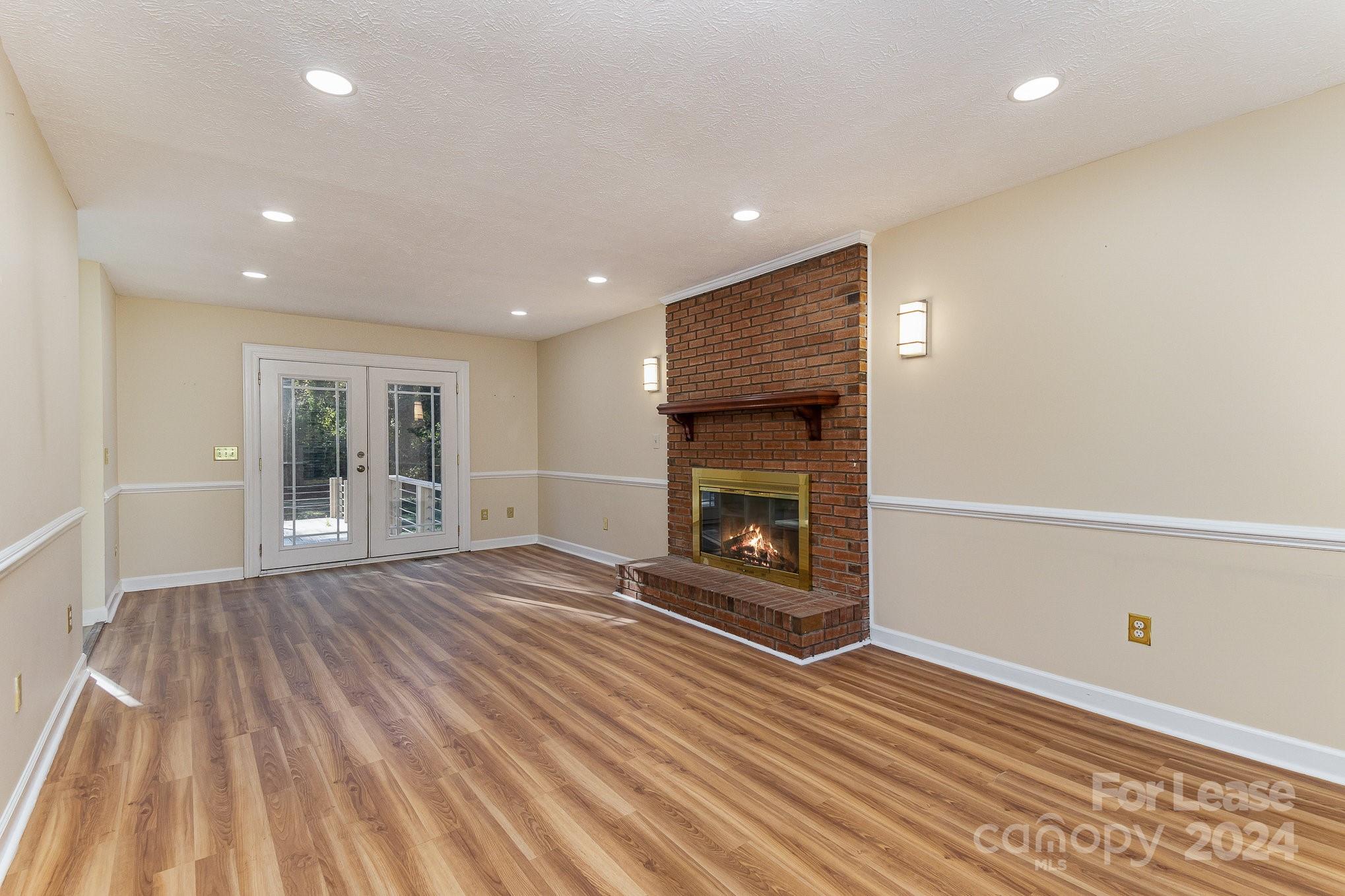 8519 Middleton Circle Property Photo 8