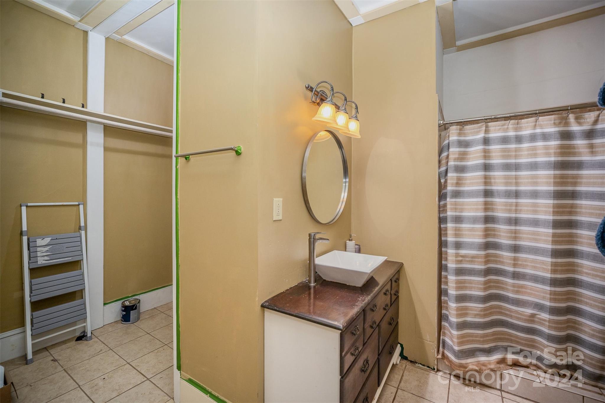 408 W 5th Avenue Property Photo 18