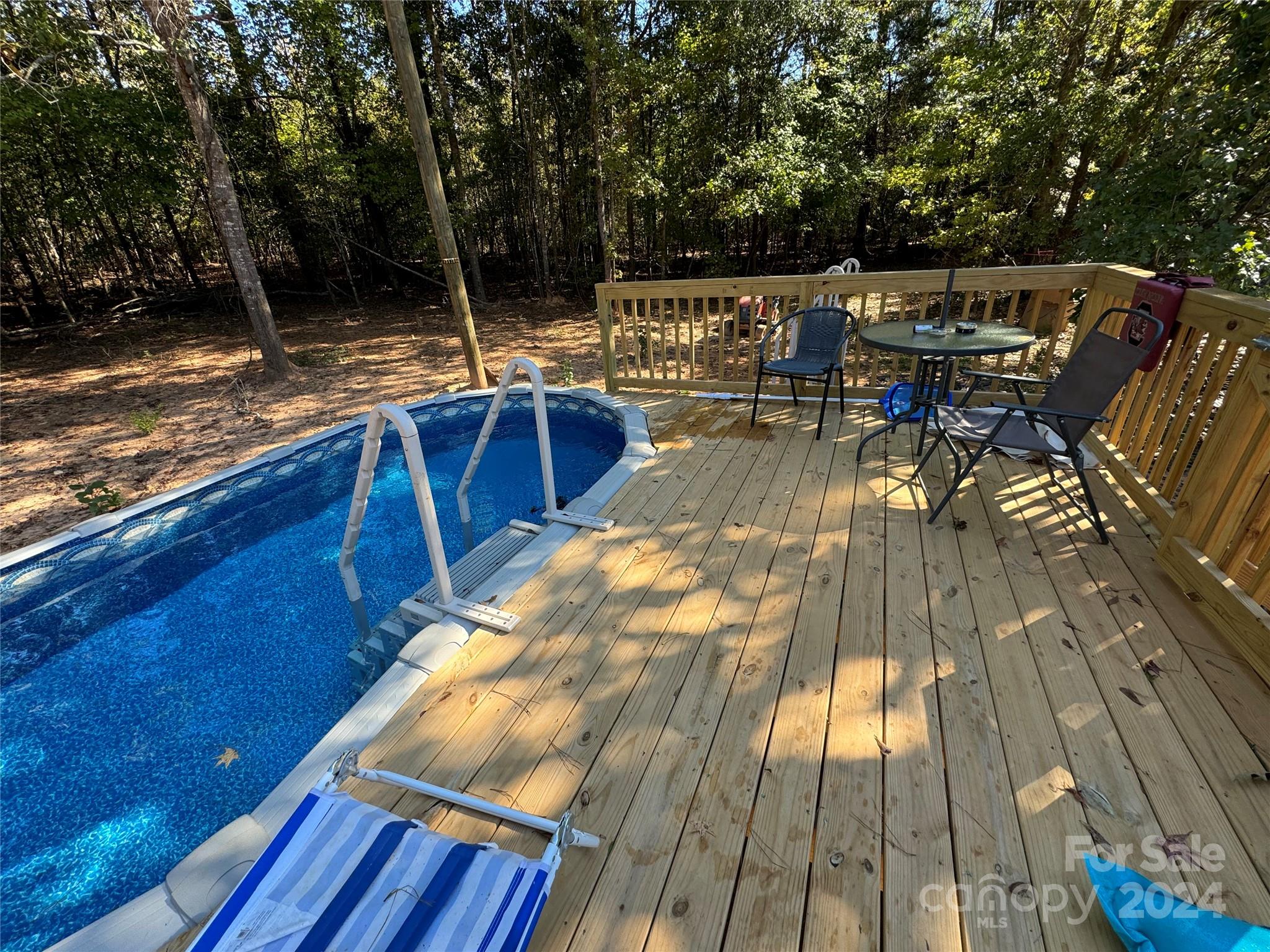 3960 Travellers Road Property Photo 5