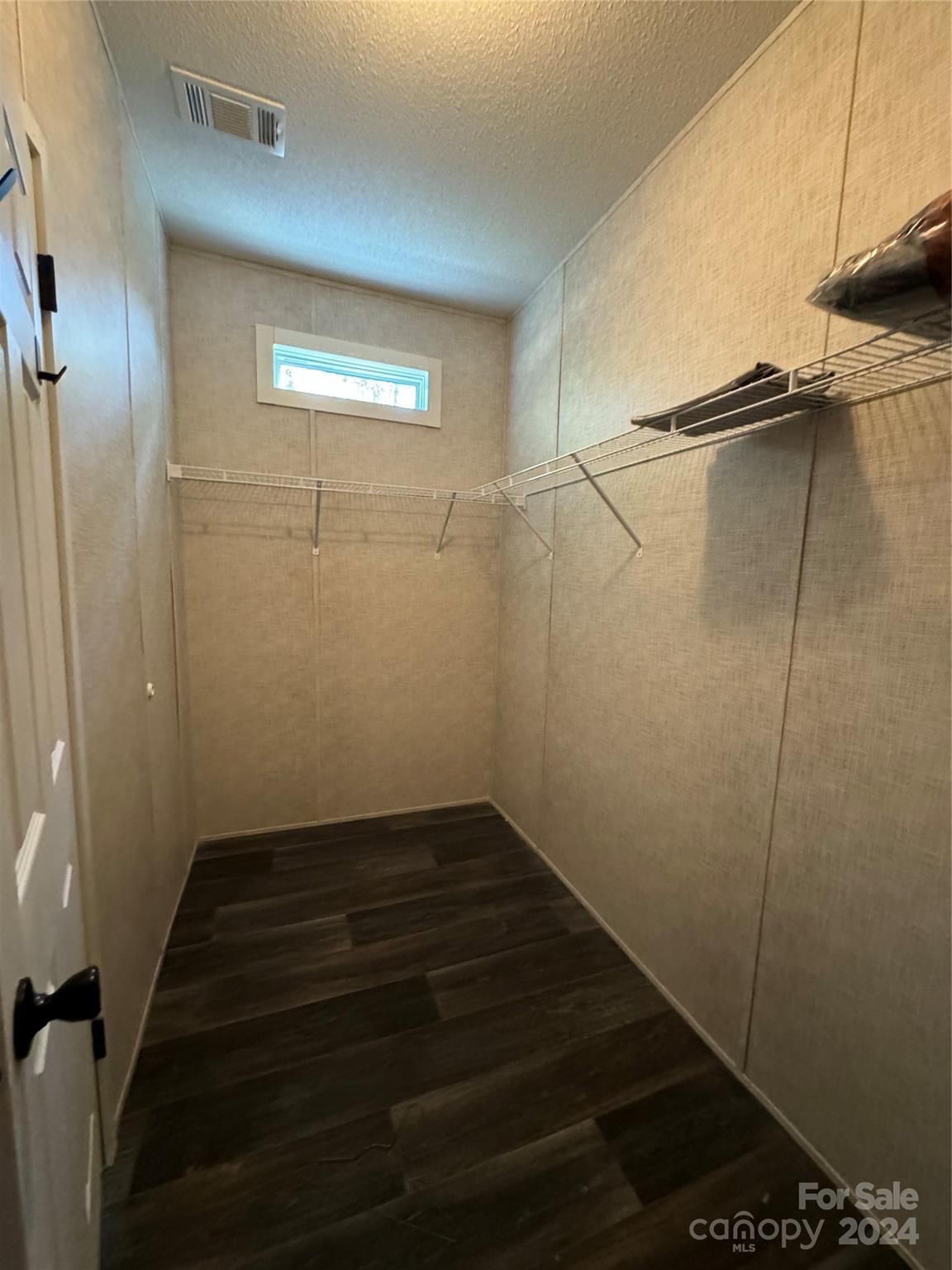 3960 Travellers Road Property Photo 16