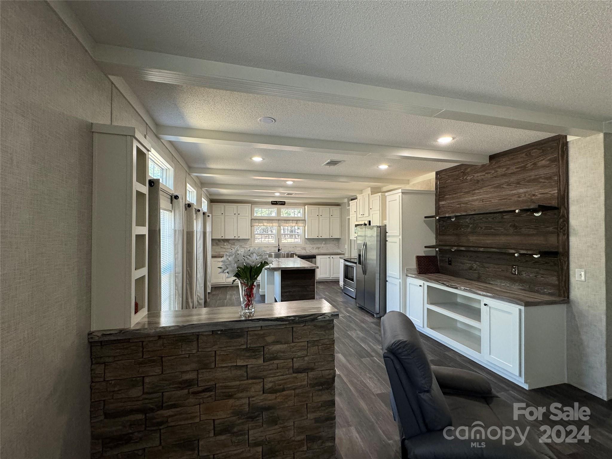 3960 Travellers Road Property Photo 30