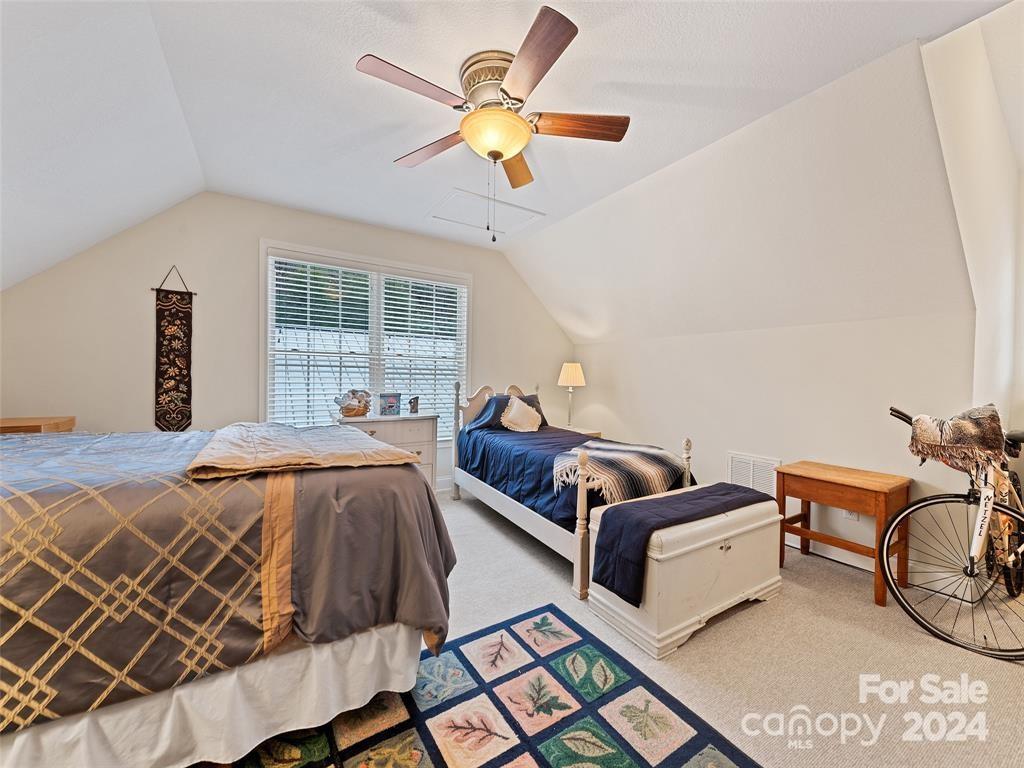 12 Belisle Lane Property Photo 28