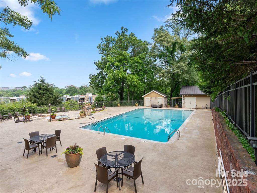 303 Bowling Park Road Property Photo 30