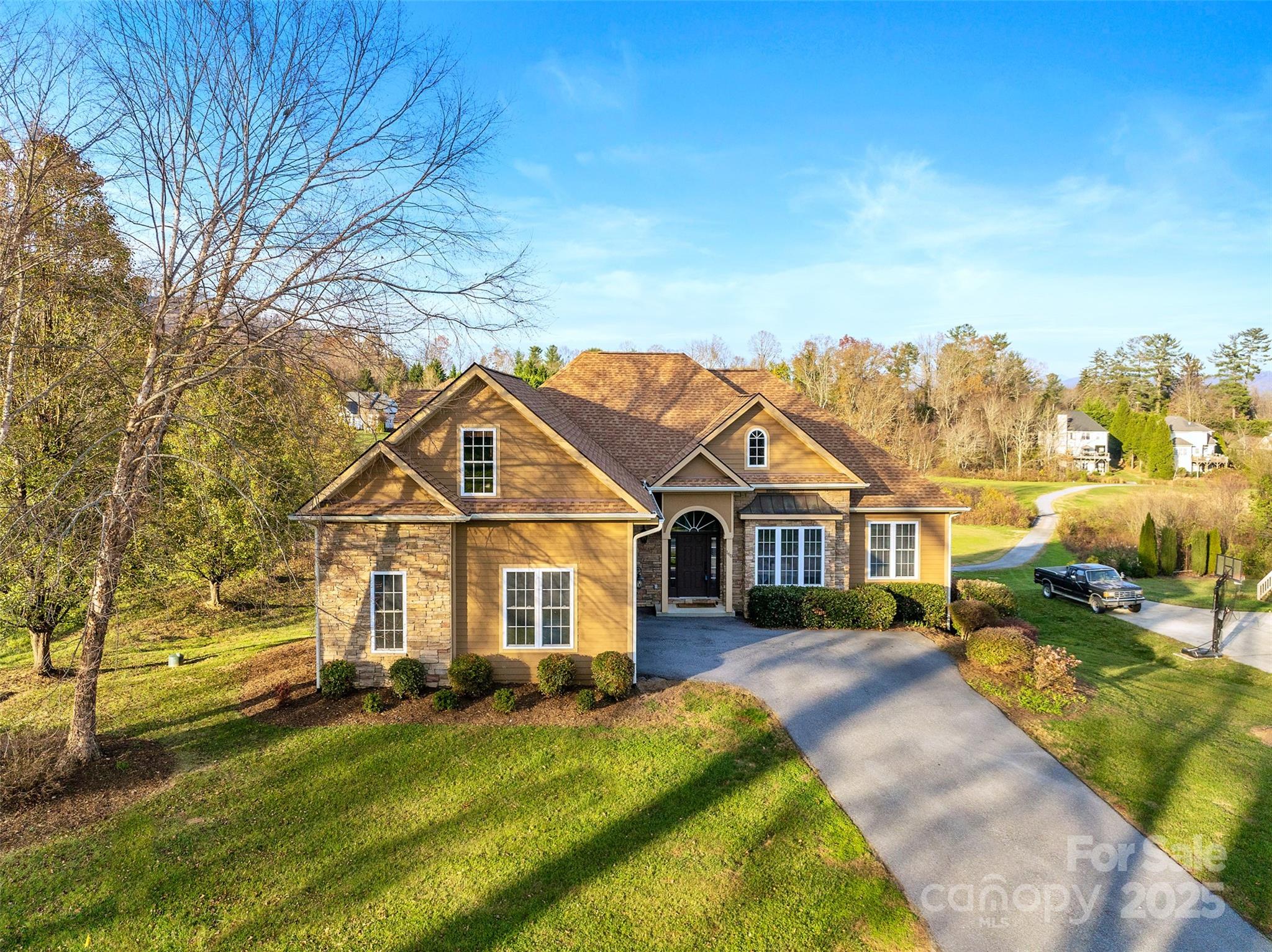 160 Fairway Falls Road Property Photo 1