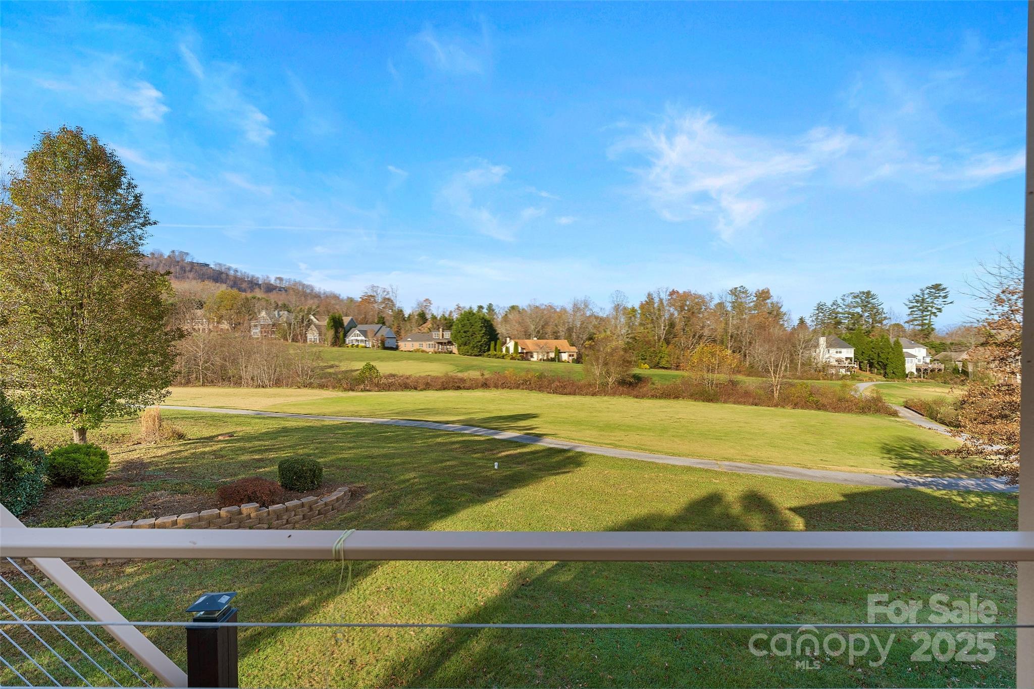 160 Fairway Falls Road Property Photo 4
