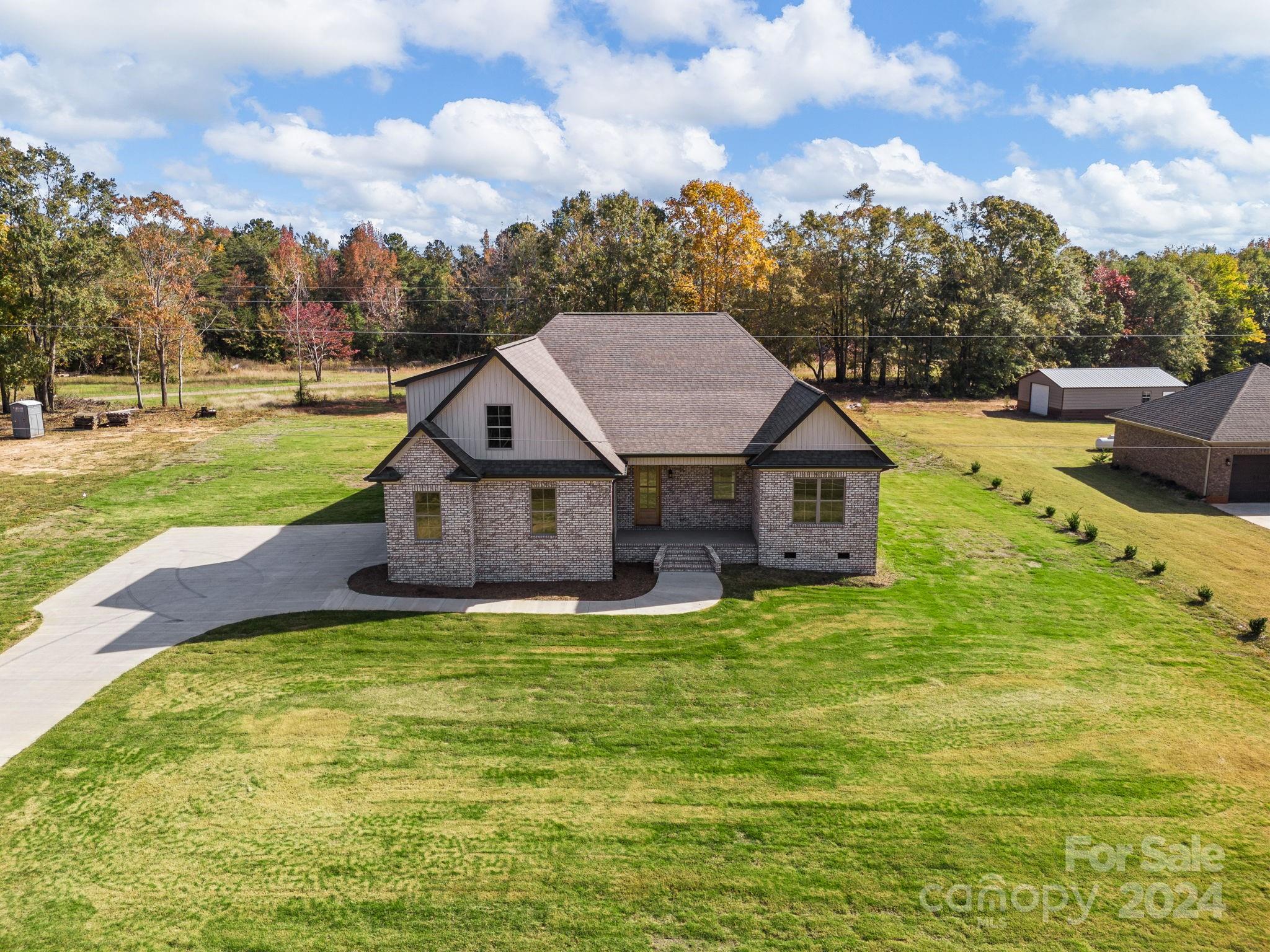 291 Robbins Road Property Photo 2