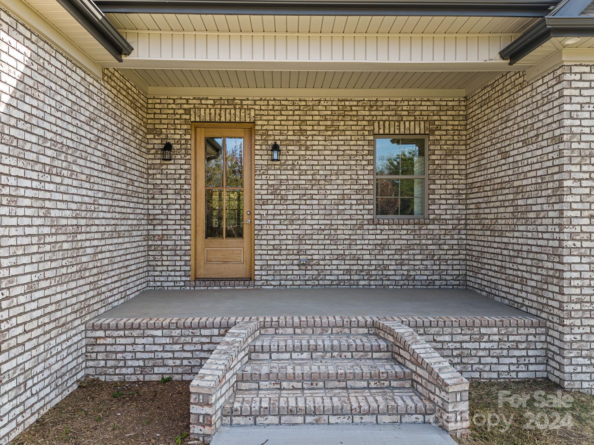 291 Robbins Road Property Photo 5