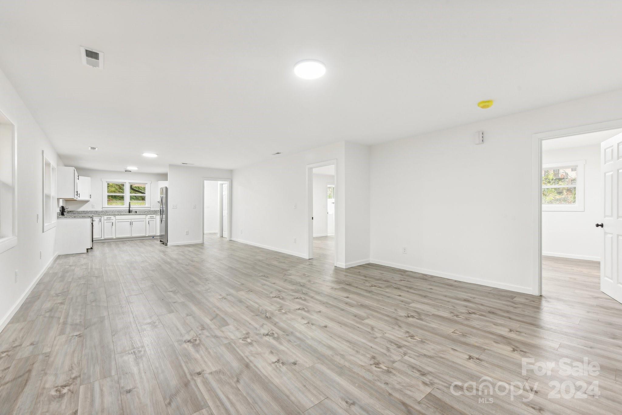 530 11th Street Place Property Photo 6