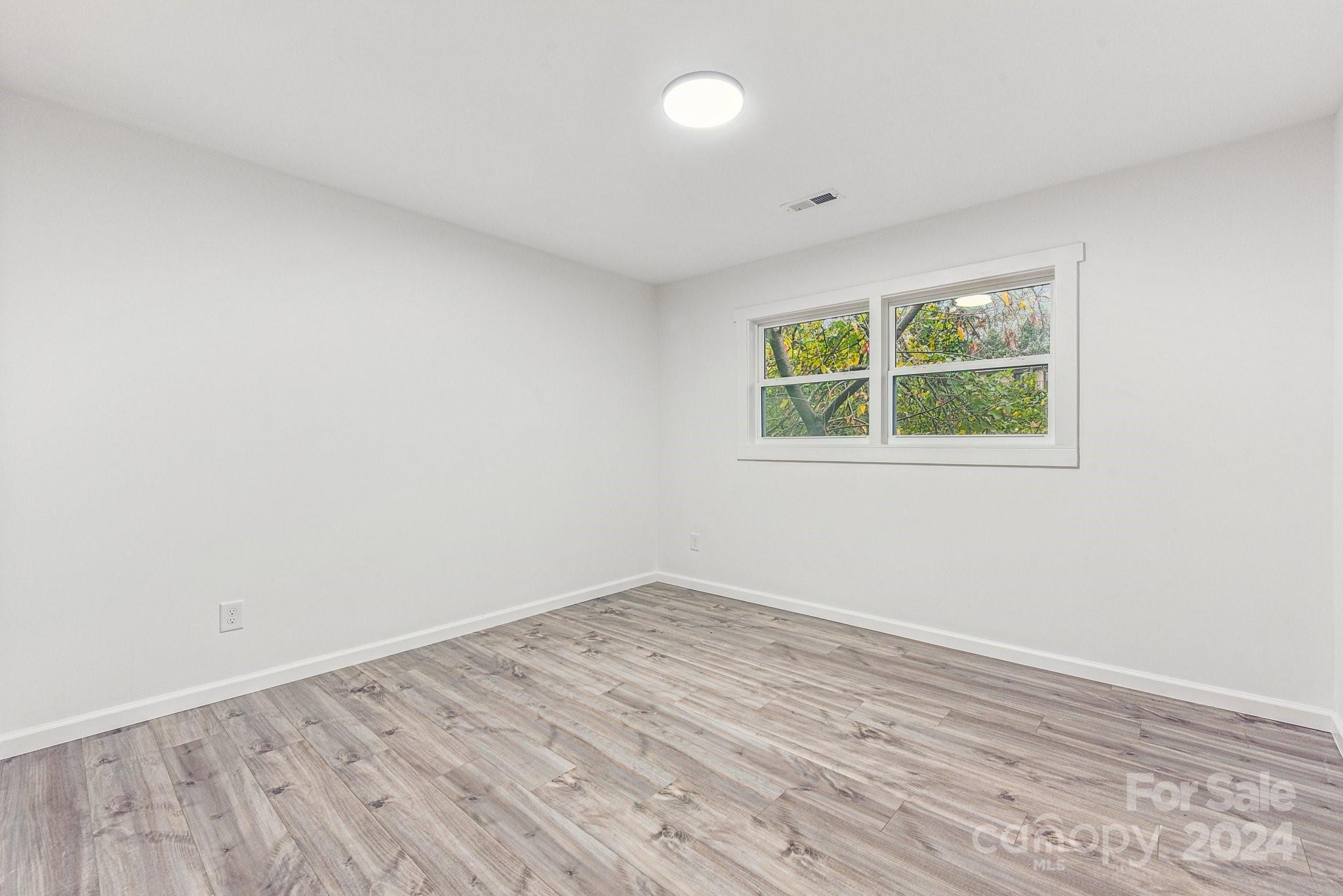 530 11th Street Place Property Photo 20