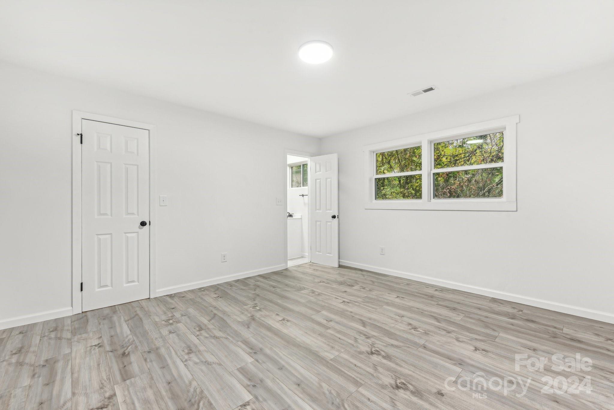 530 11th Street Place Property Photo 22