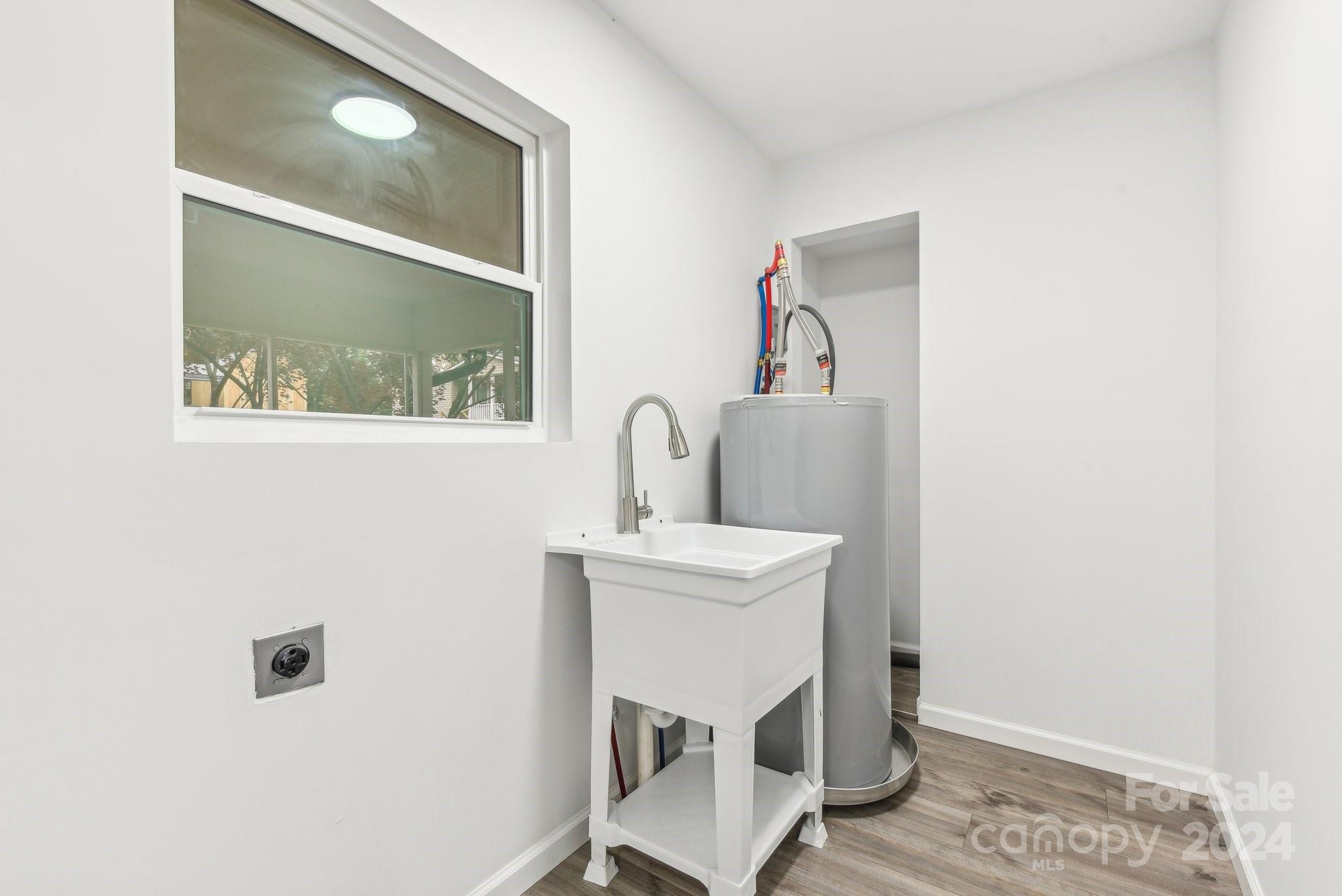 530 11th Street Place Property Photo 27