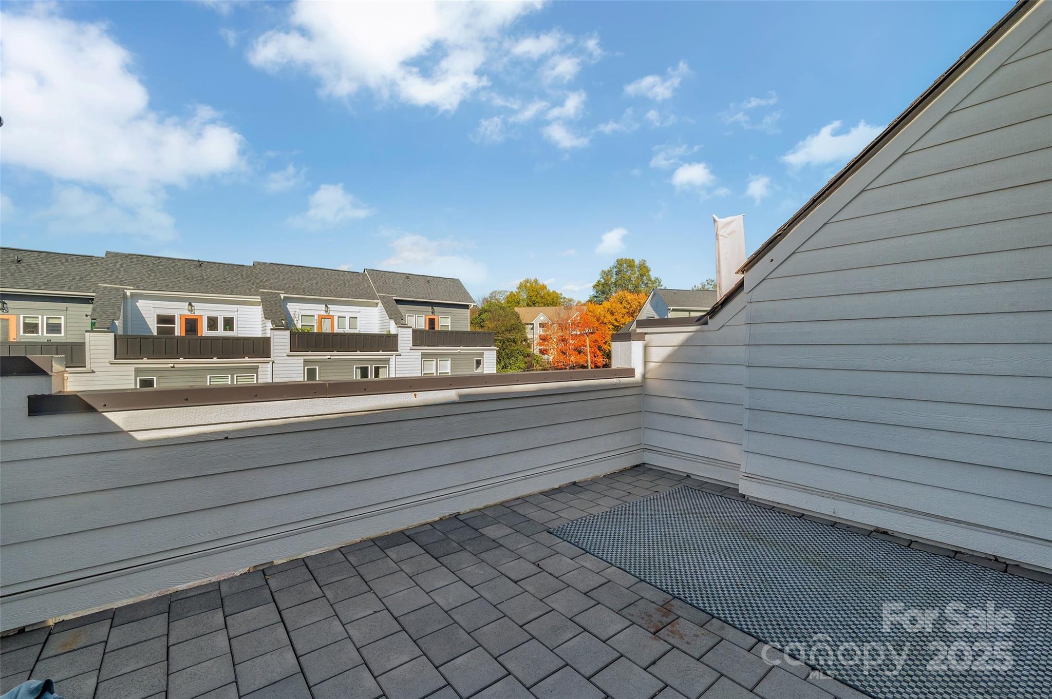 582 West End Drive Property Photo 18